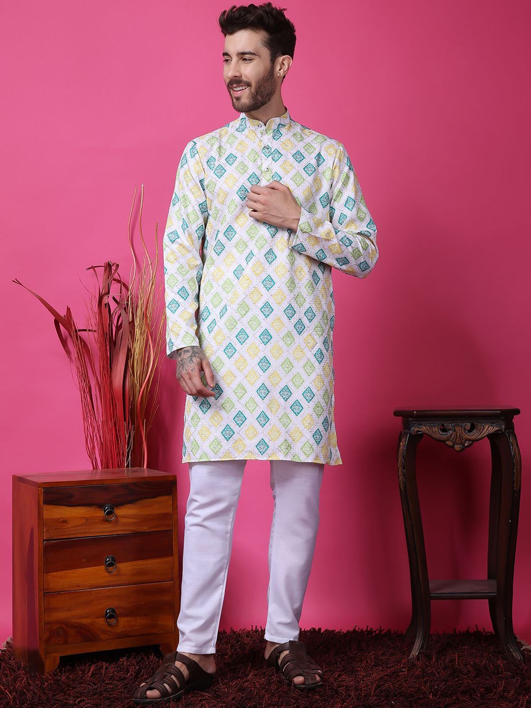 

Hangup Men Embroidered Regular Dupion Silk Kurta with Pyjamas, White