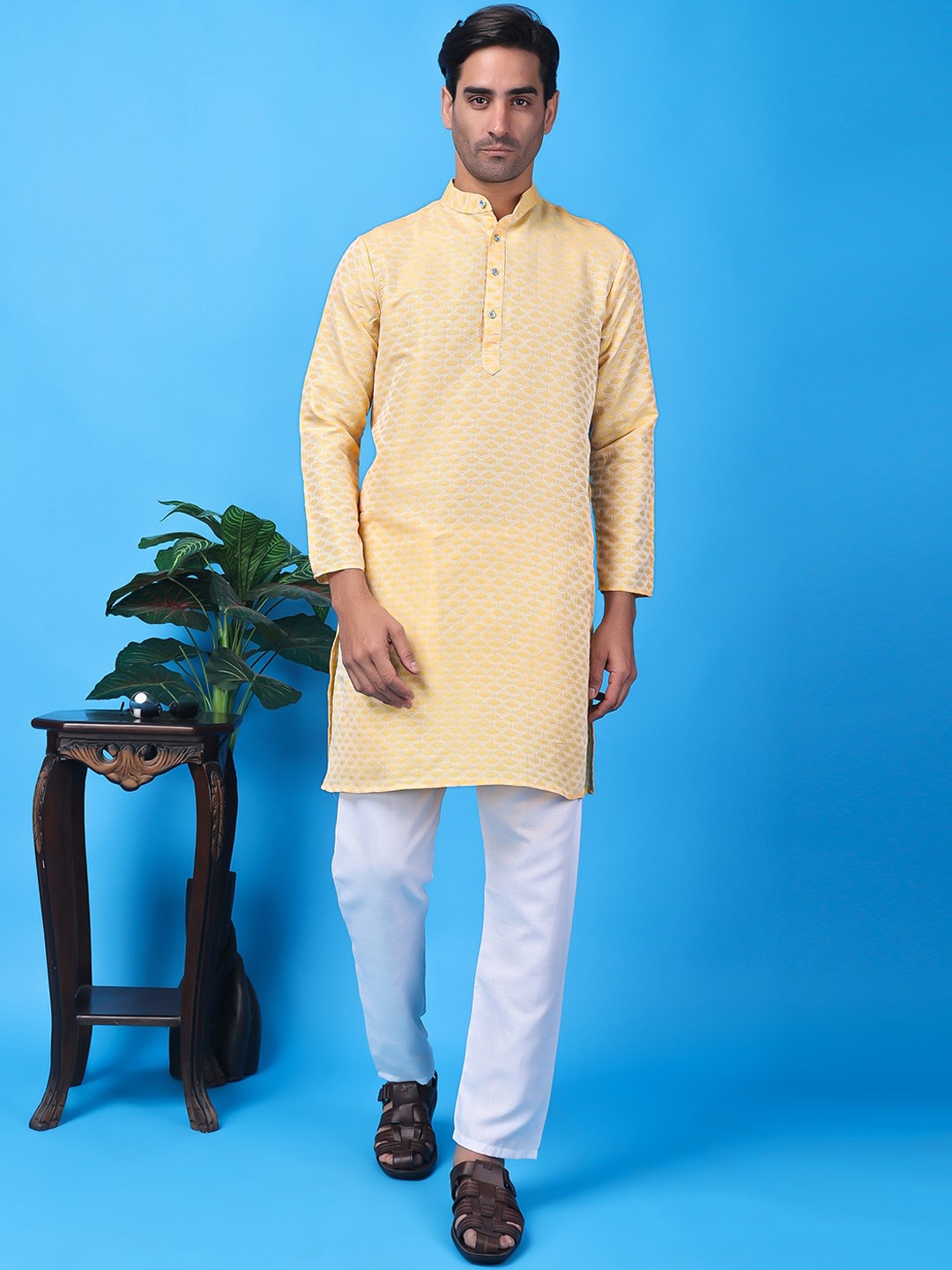 

Hangup Men Regular Dupion Silk Kurta With Pyjamas, Yellow