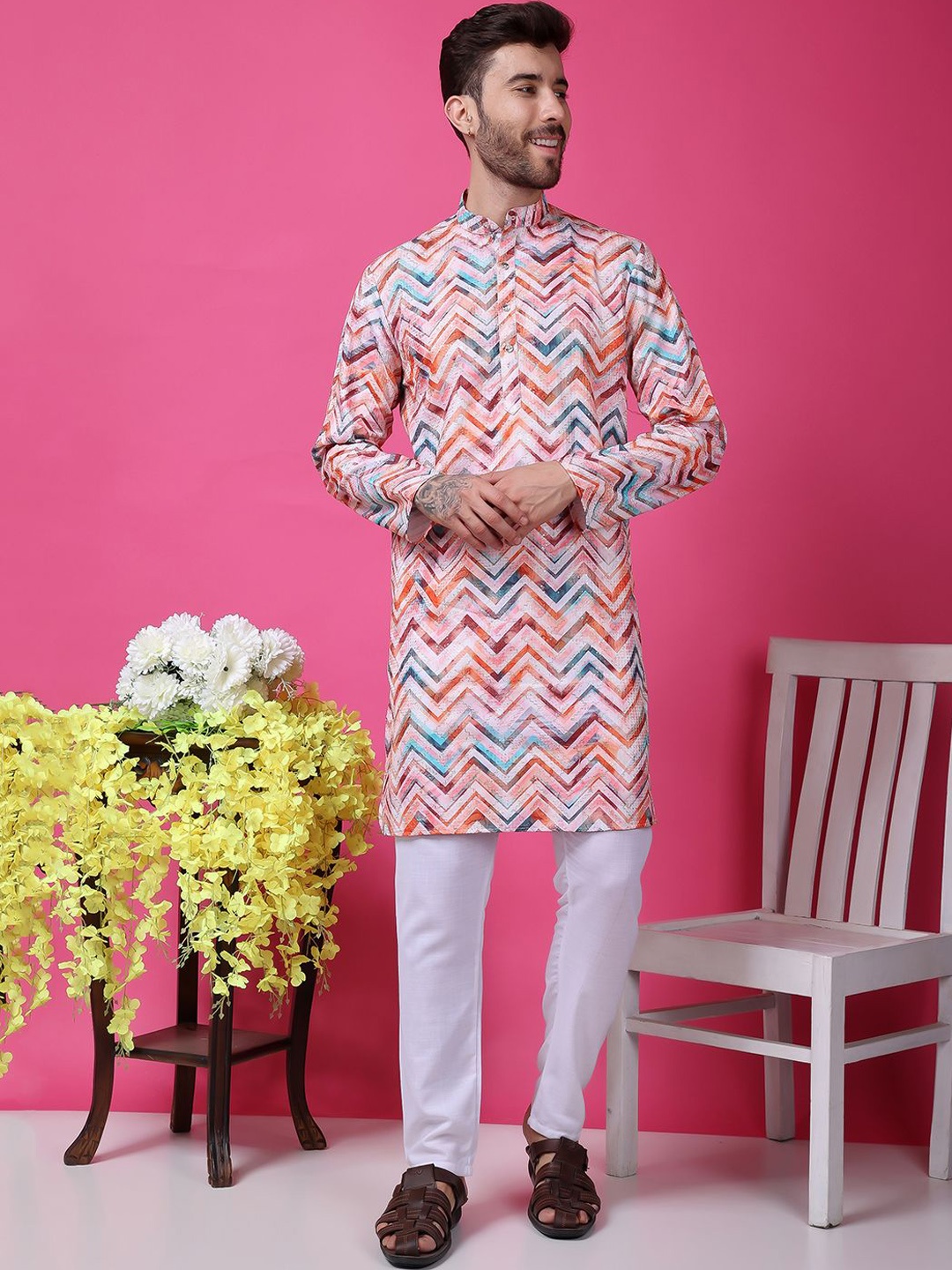 

Hangup Men Embroidered Regular Dupion Silk Kurta with Pyjamas, White