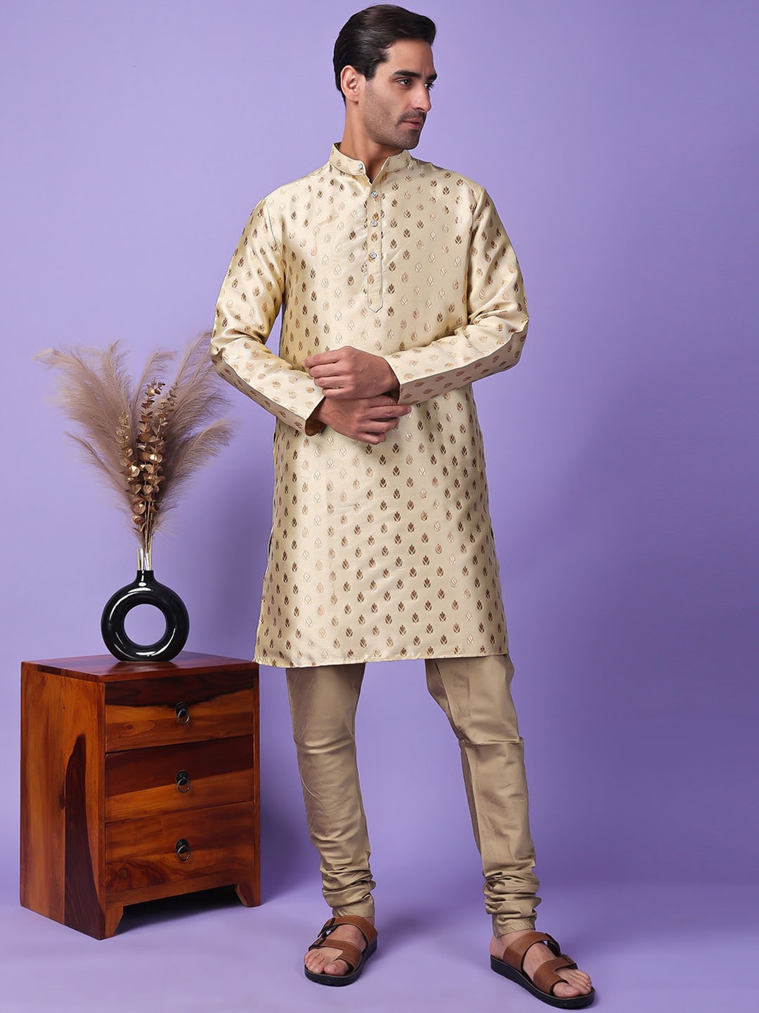 

Hangup Men Woven Design Regular Dupion Silk Kurta with Pyjamas, Khaki