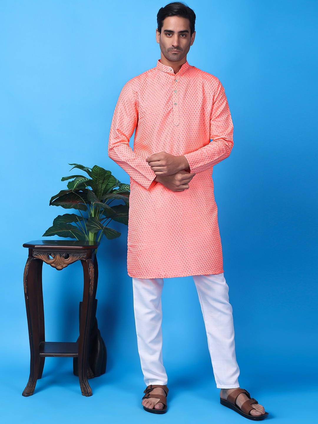 

Hangup Men Woven Design Dupion Silk Kurta With Pyjamas, Pink