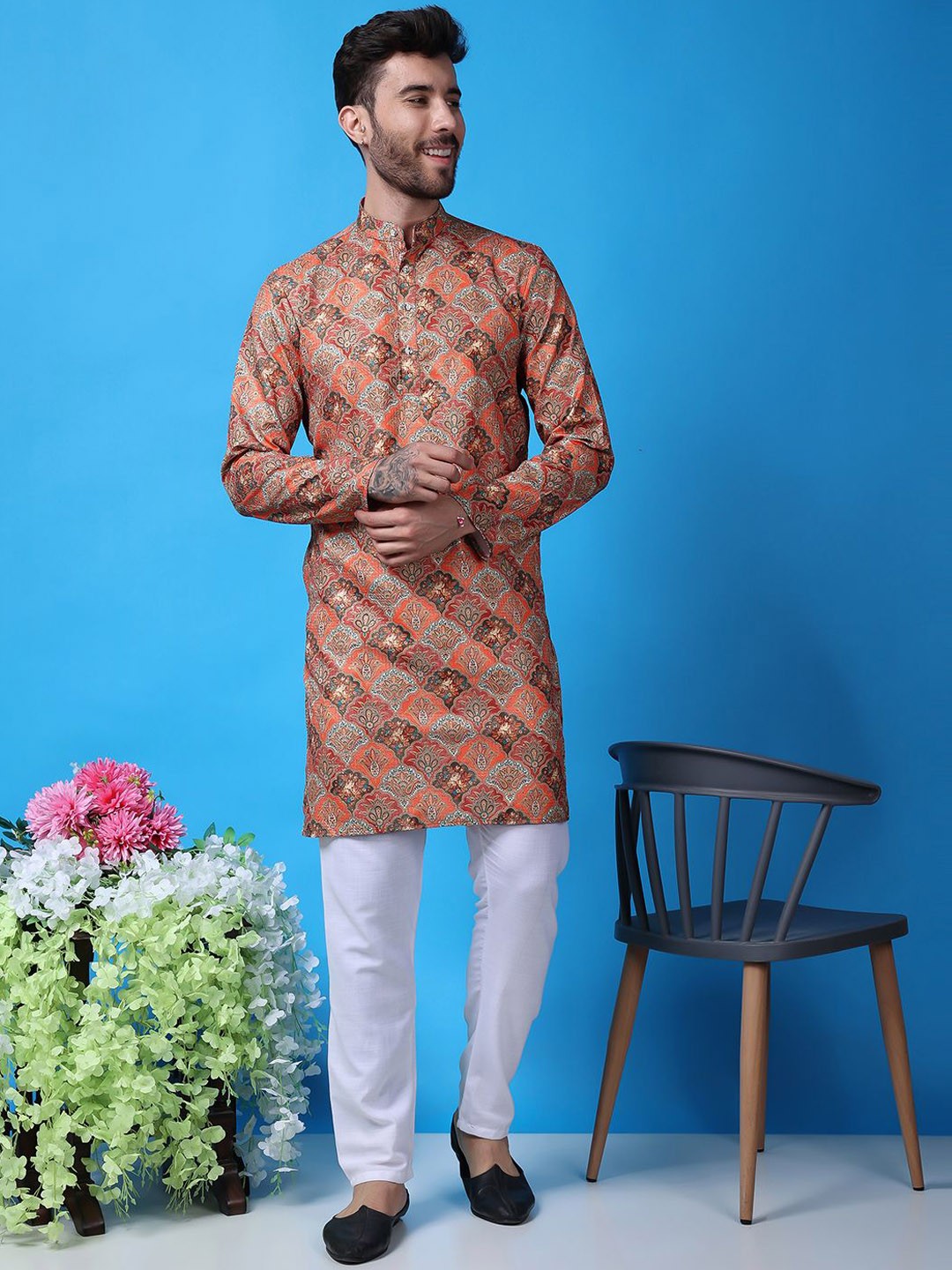 

Hangup Men Embroidered Regular Kurta with Pyjamas, Coral