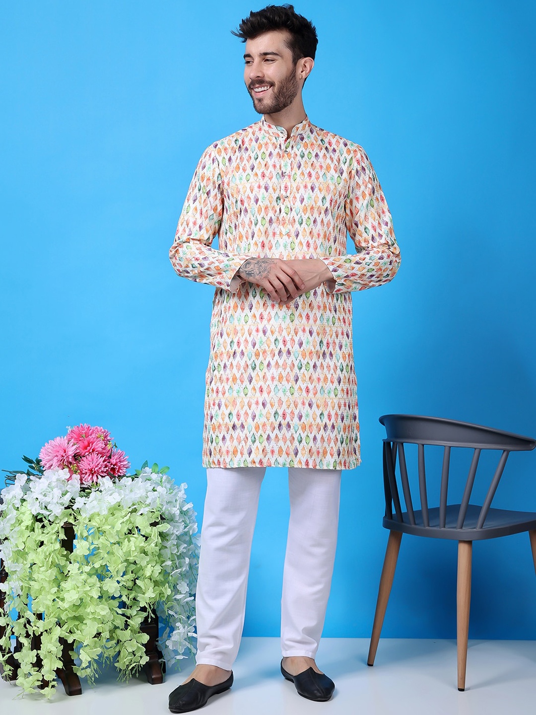 

Hangup Men Embroidered Regular Kurta With Pyjamas, White