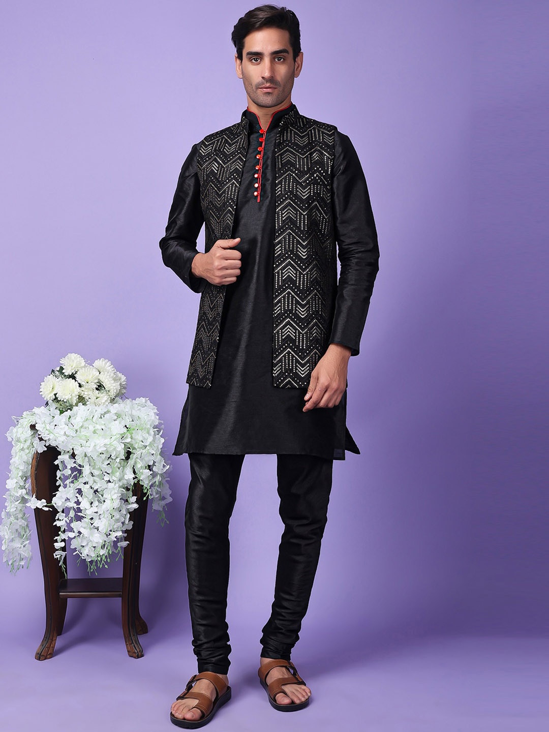 

Hangup Men Regular Dupion Silk Kurta with Pyjamas, Black