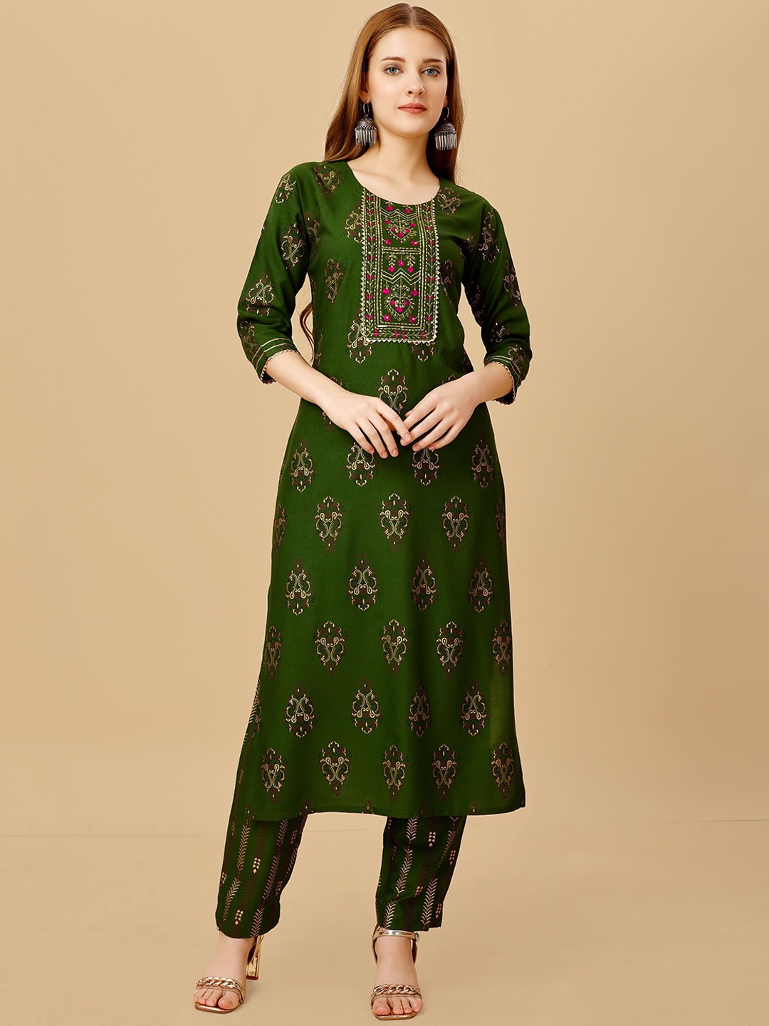 

devkison Designer Women Ethnic Motifs Printed Regular Thread Work Kurta with Trousers, Green