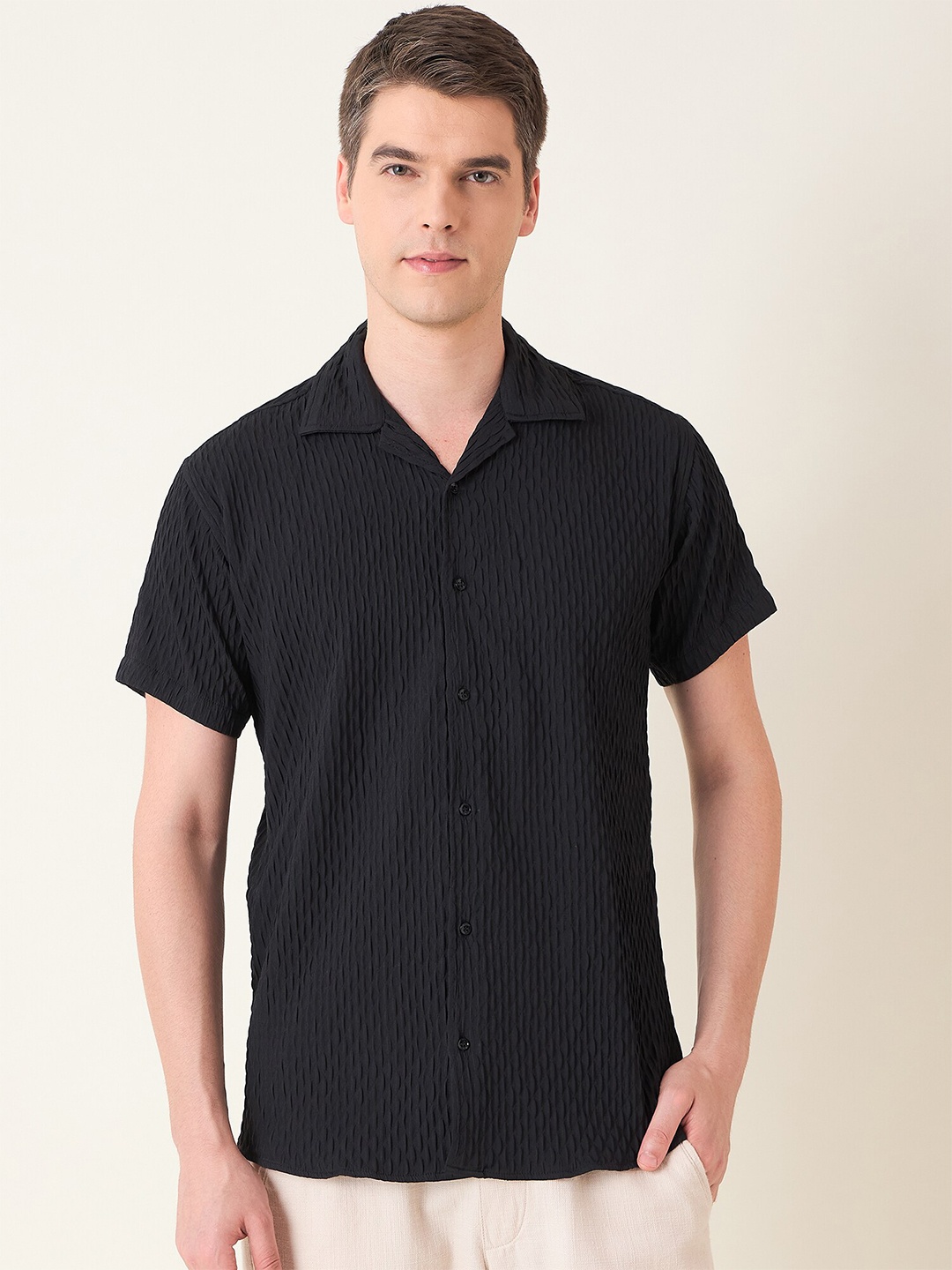

Mast & Harbour Men Printed Cotton Casual Shirt, Black