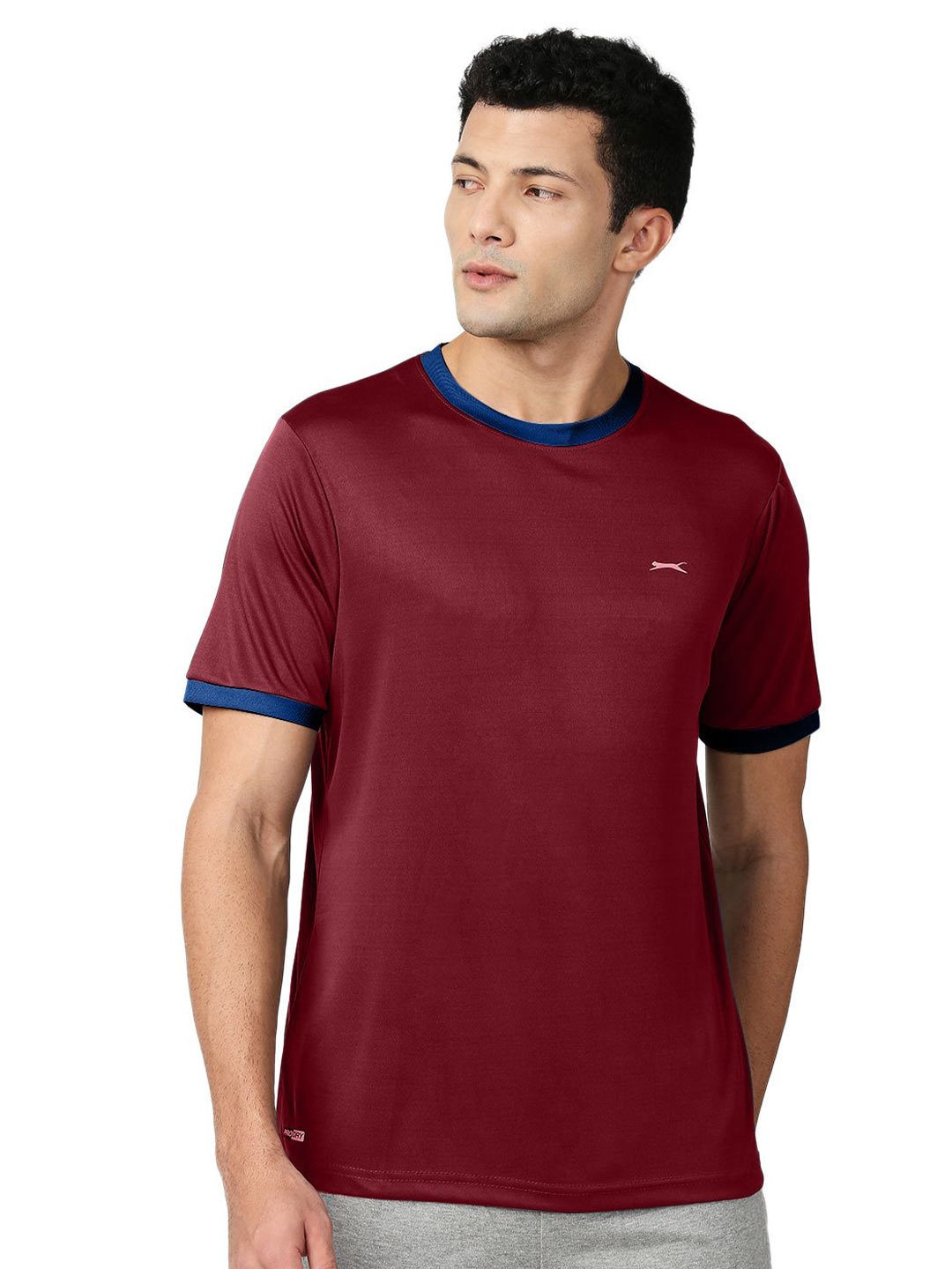 

Black Panther Men Round Neck Solid T-shirt, Burgundy