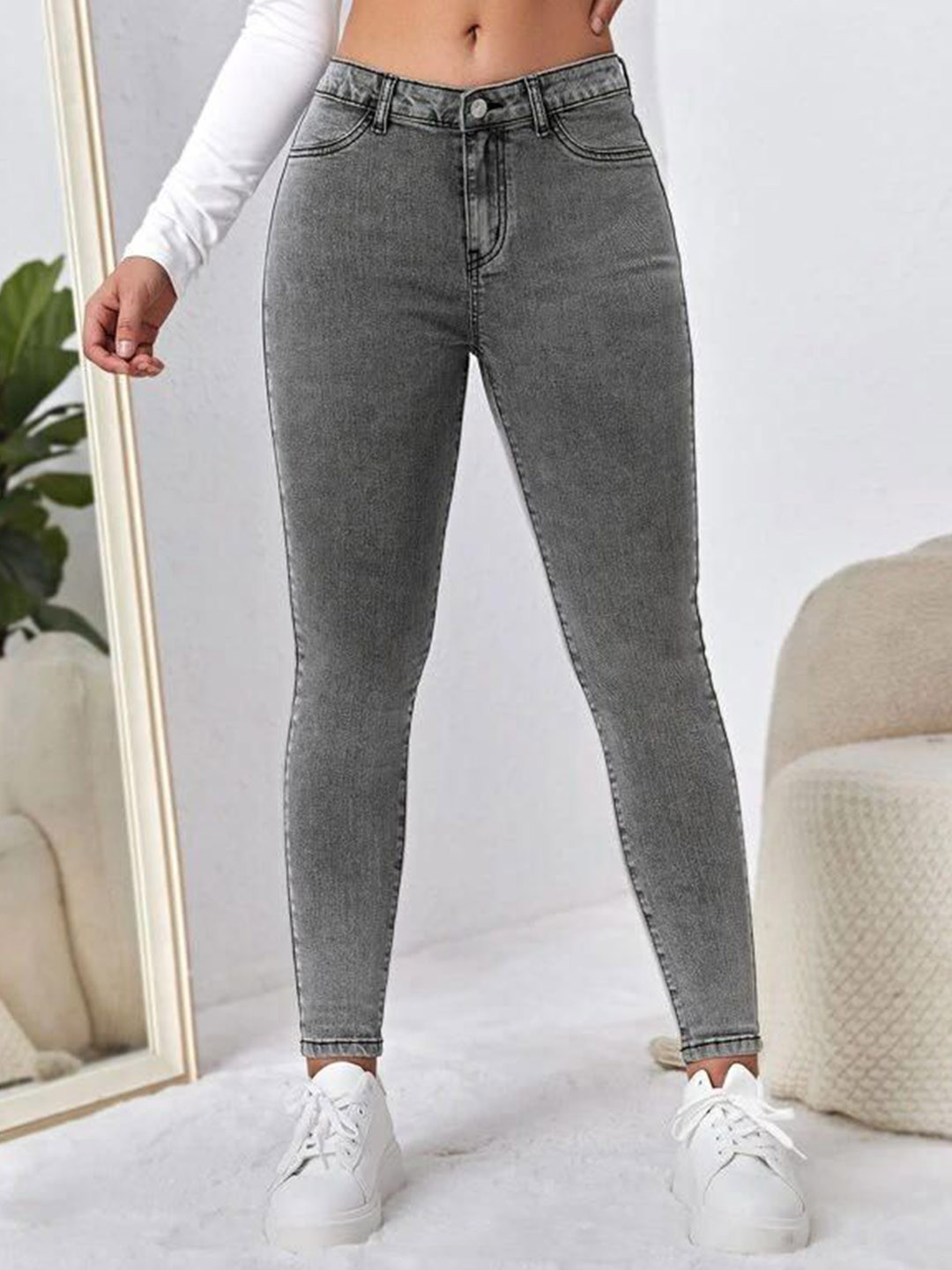 

TANDUL Women Lean Skinny Fit Slash Knee Heavy Fade Jeans, Grey