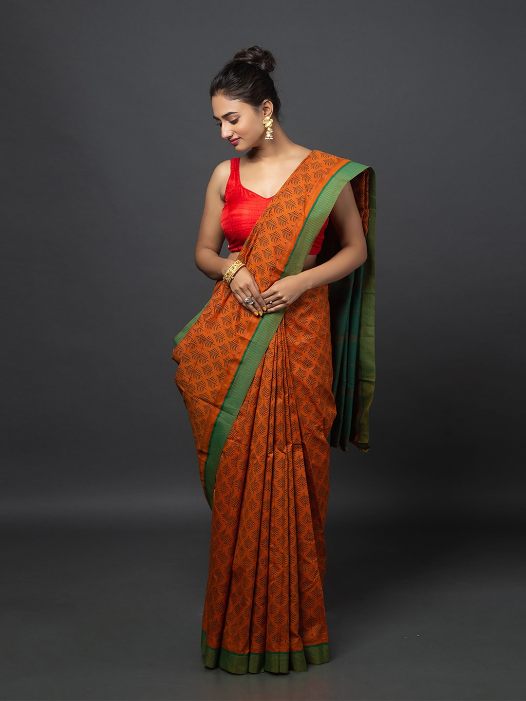 

Urbane Essence Floral Pure Cotton Saree, Orange