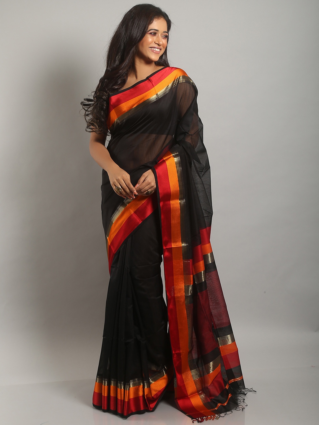 

Urbane Essence Zari Pure Cotton Saree, Black