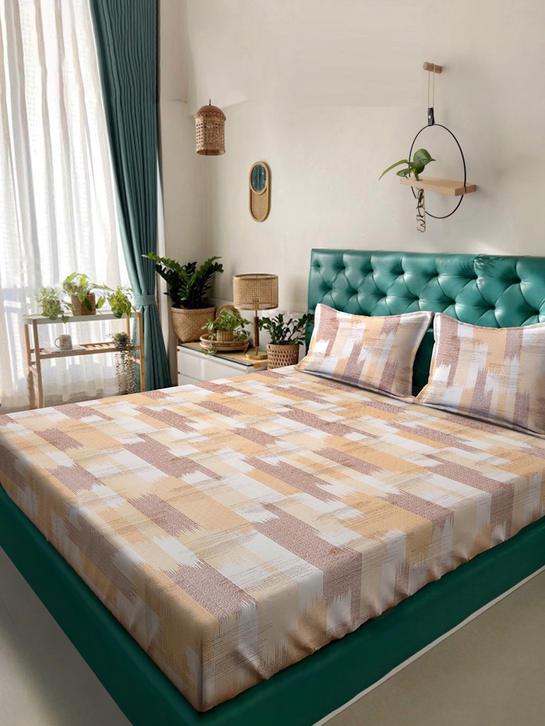 

KLOTTHE Brown Geometric Printed Pure Cotton 400 TC Double King Bedsheet & 2 Pillow Covers
