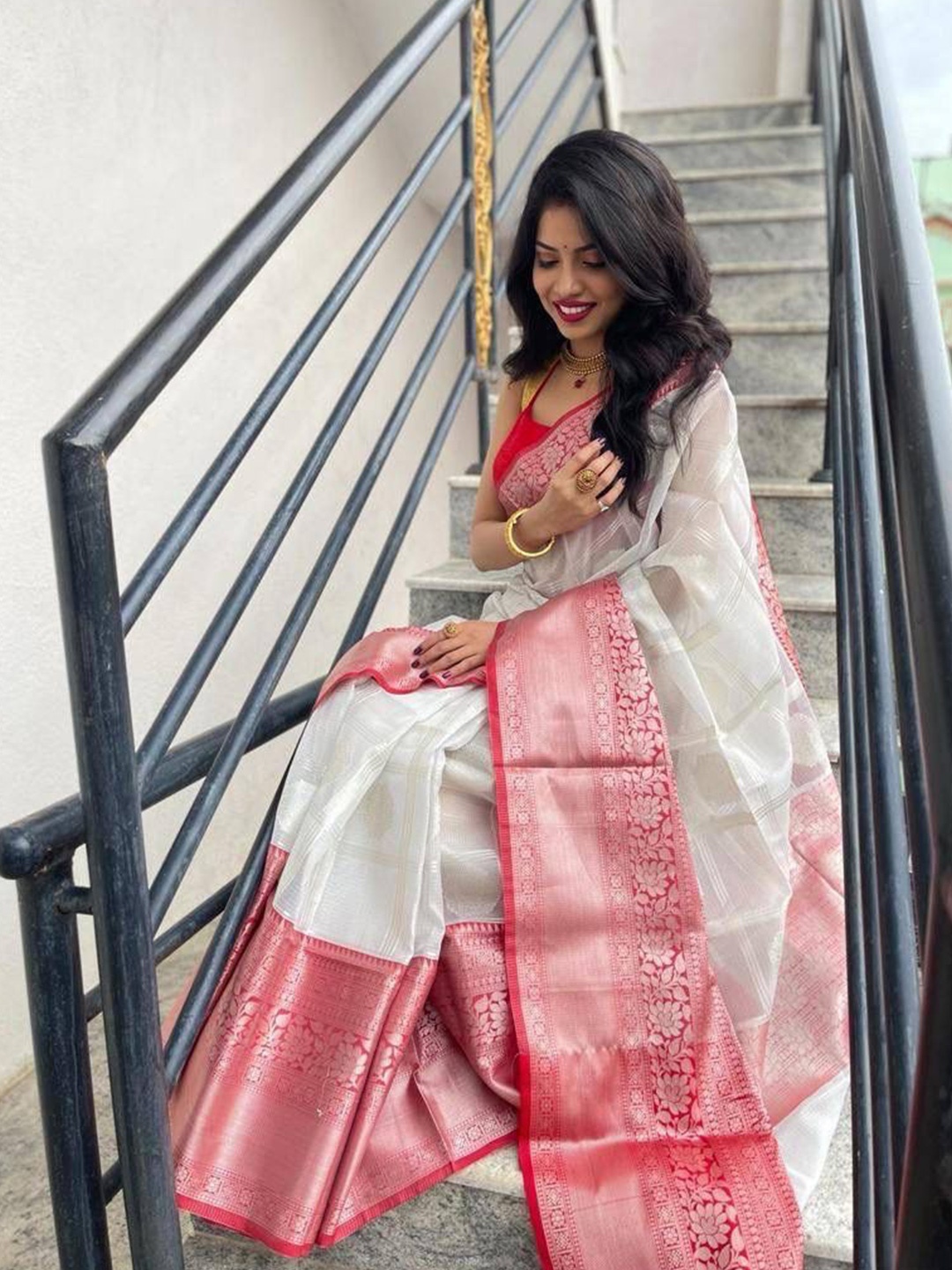 

TIEXA Woven Design Zari Pure Silk Banarasi Saree, White