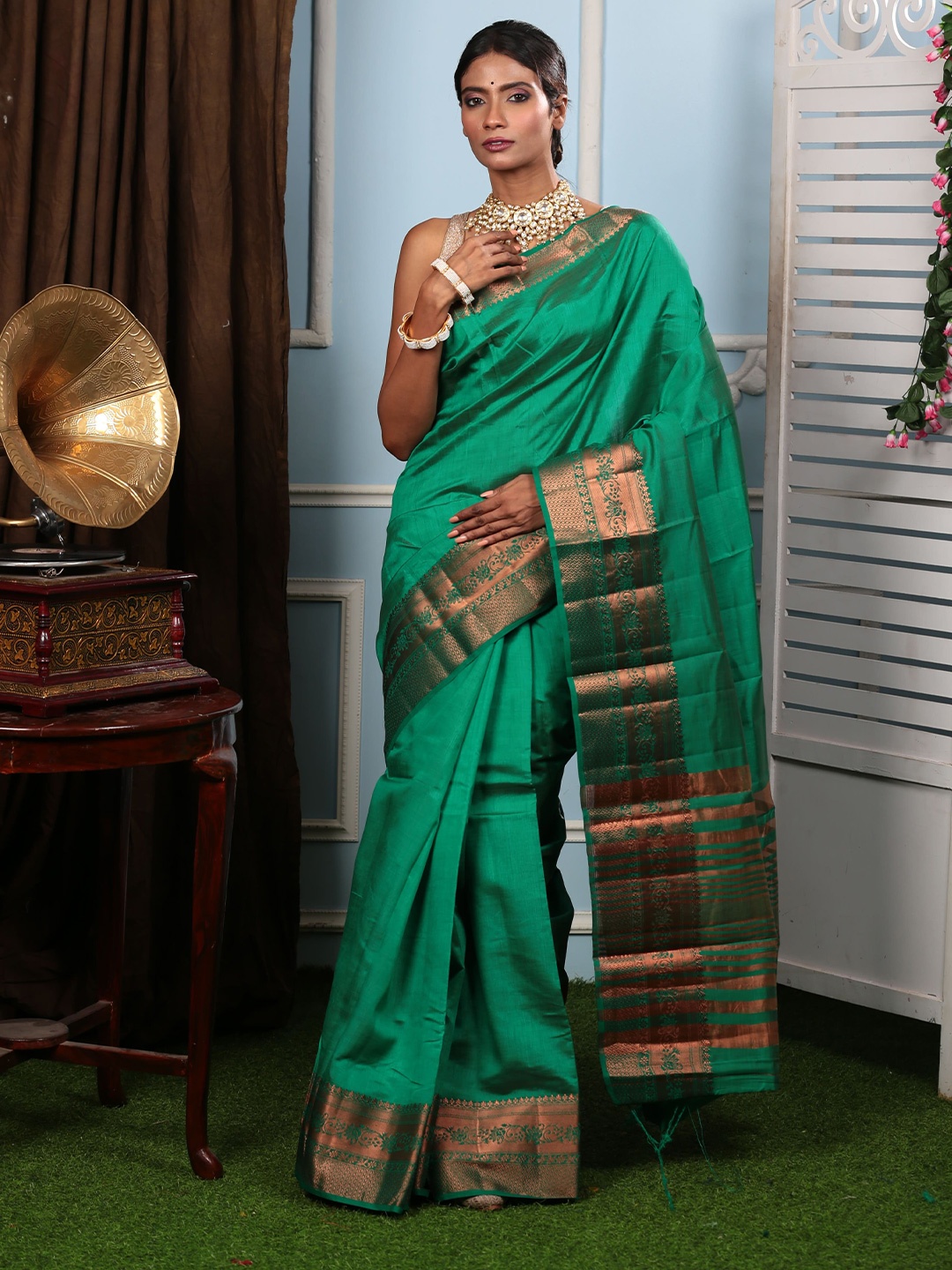 

Urbane Essence Pure Silk Saree, Green