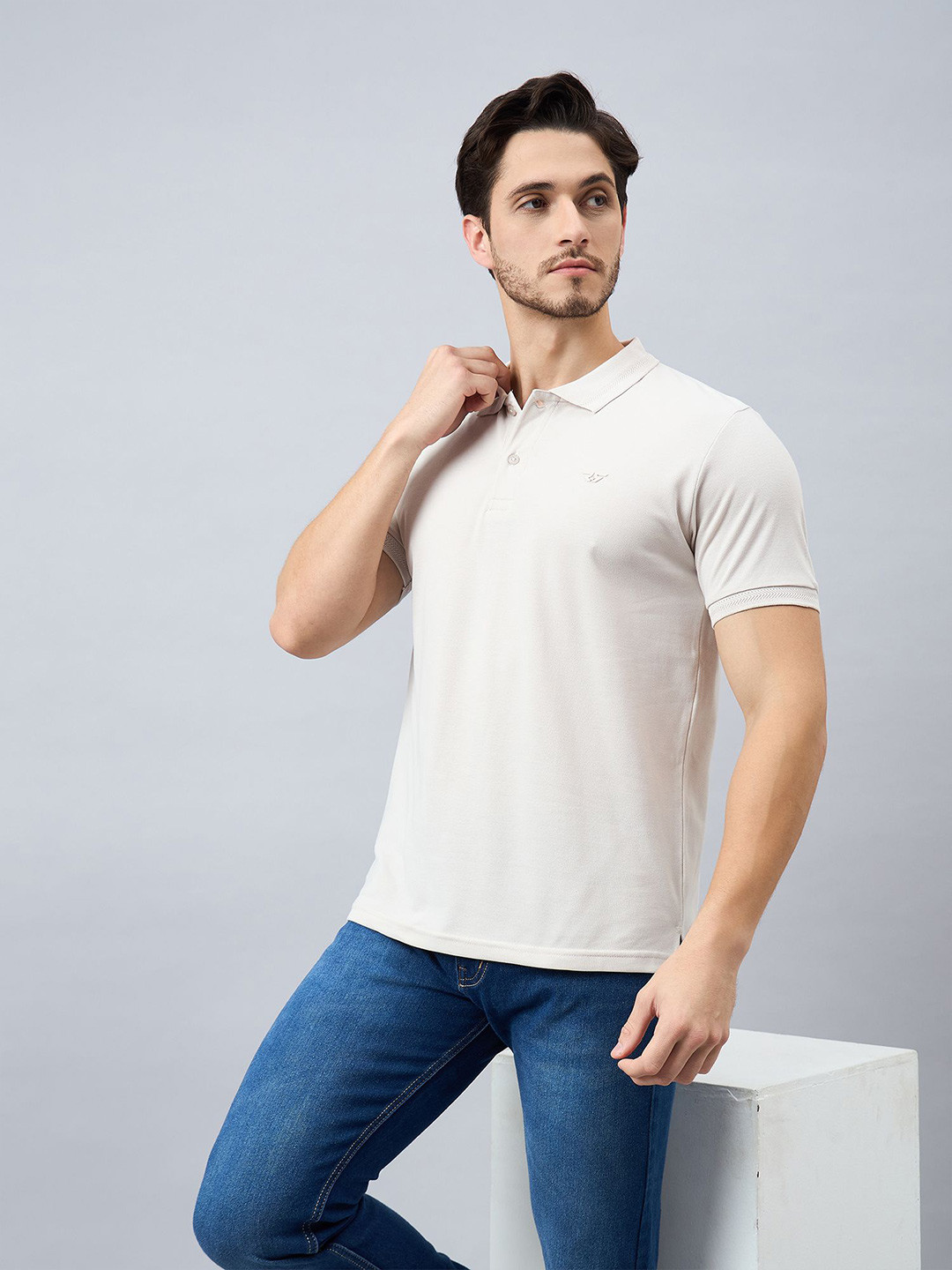 

REPRISE Men Solid Polo Collar T-shirt, Off white