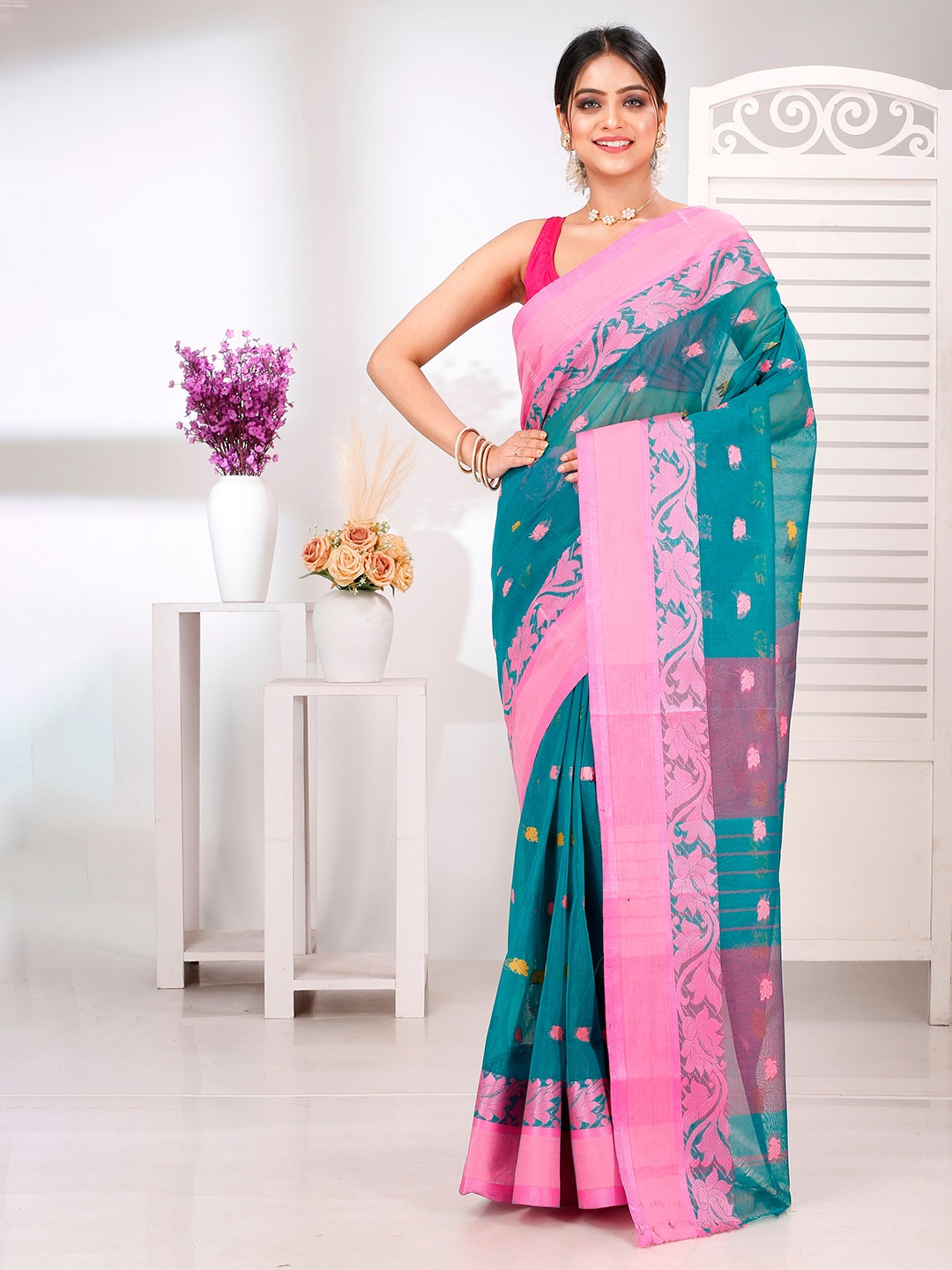 

DipDiya Woven Design Zari Pure Cotton Taant Saree, Green
