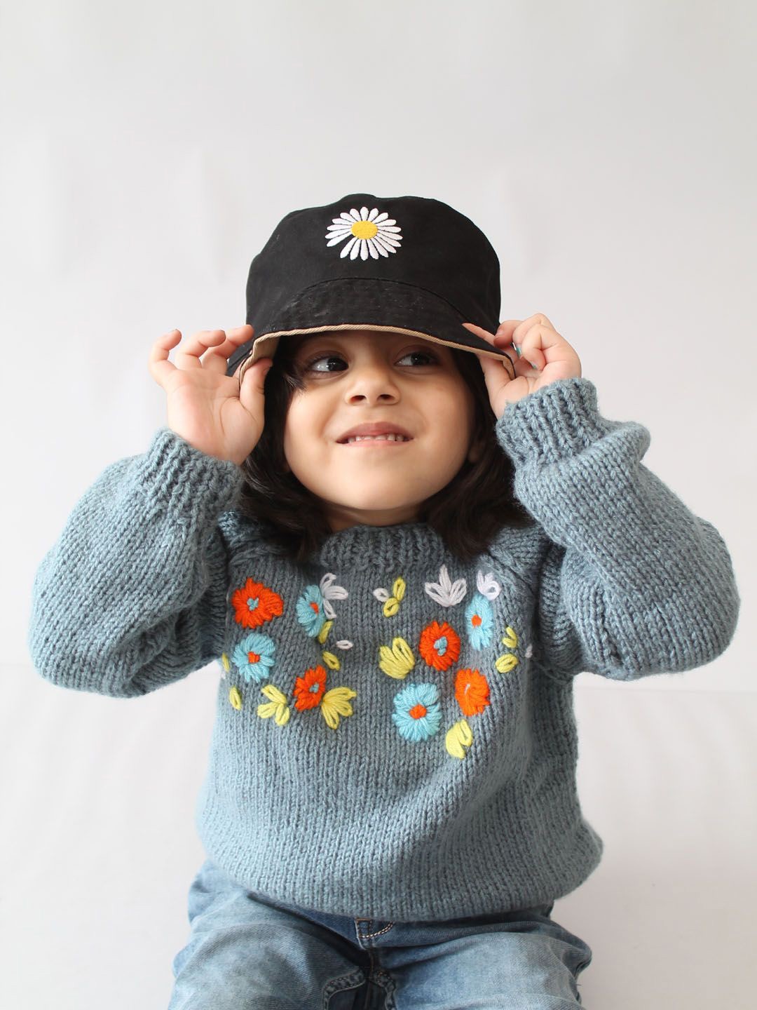

Woonie Boys Embroidered Pullover with Embroidered Detail, Grey