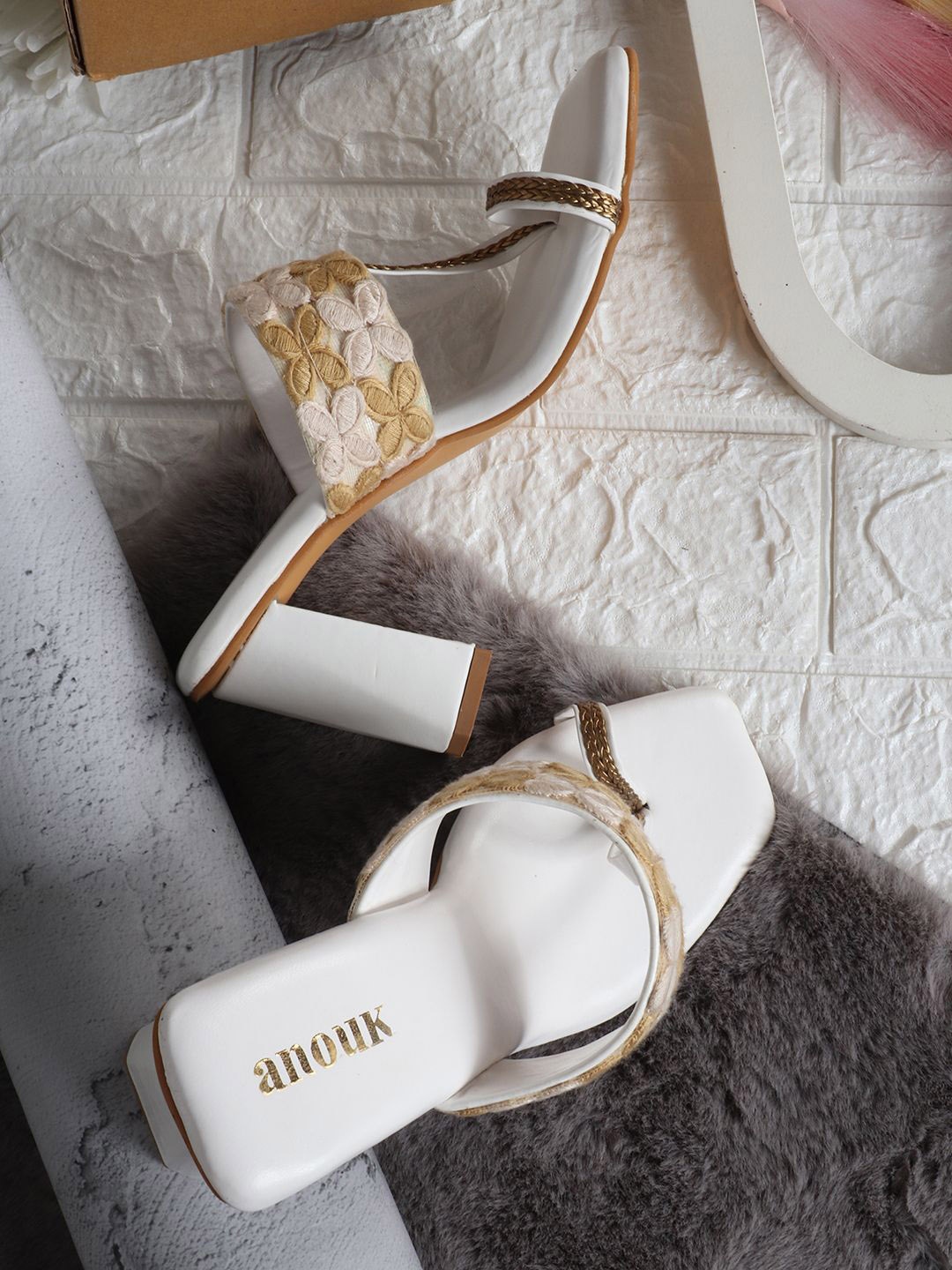 

Anouk Ethnic Wedge Pumps, White