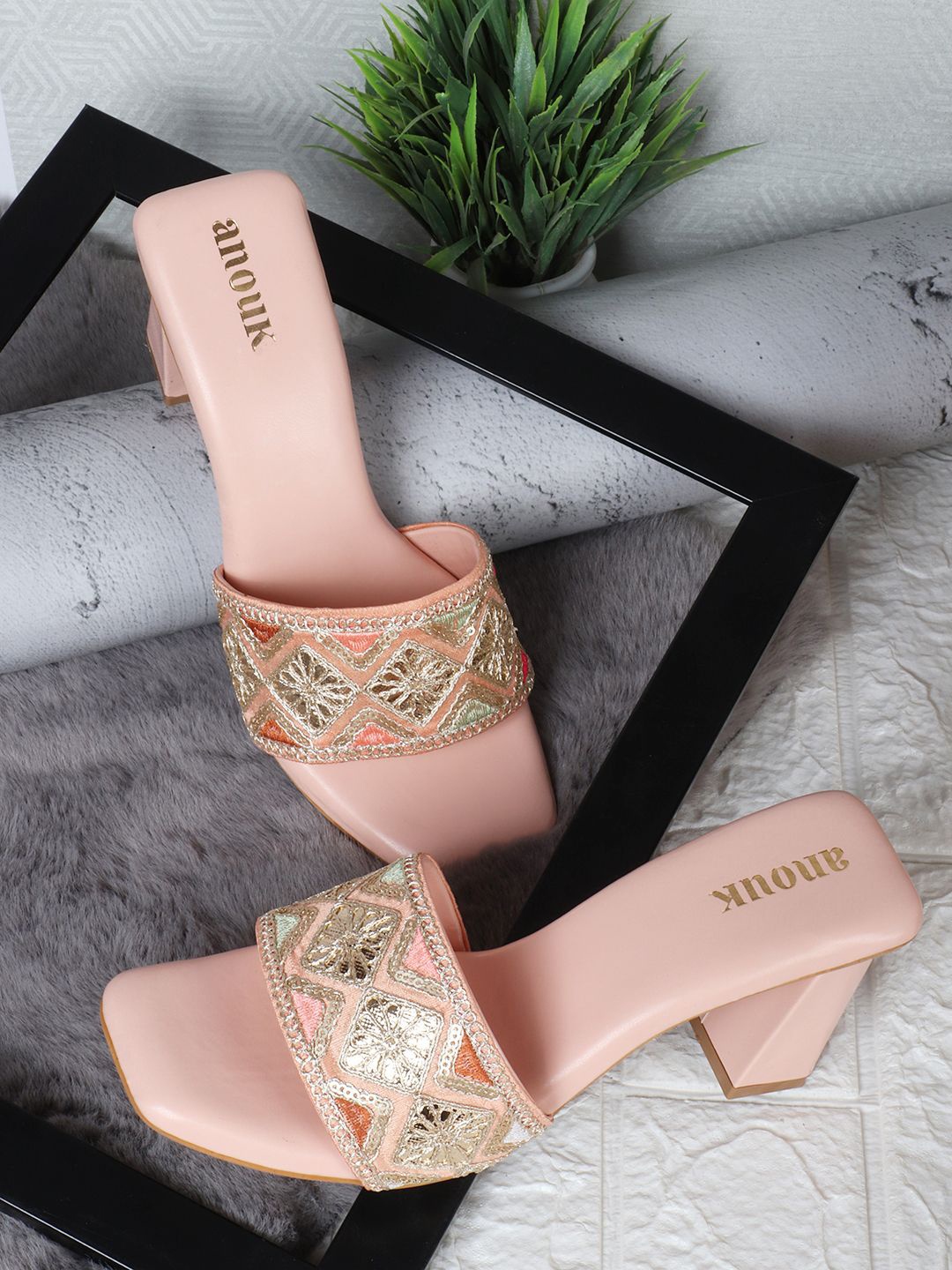 

Anouk Ethnic Slim Heeled Pumps, Pink