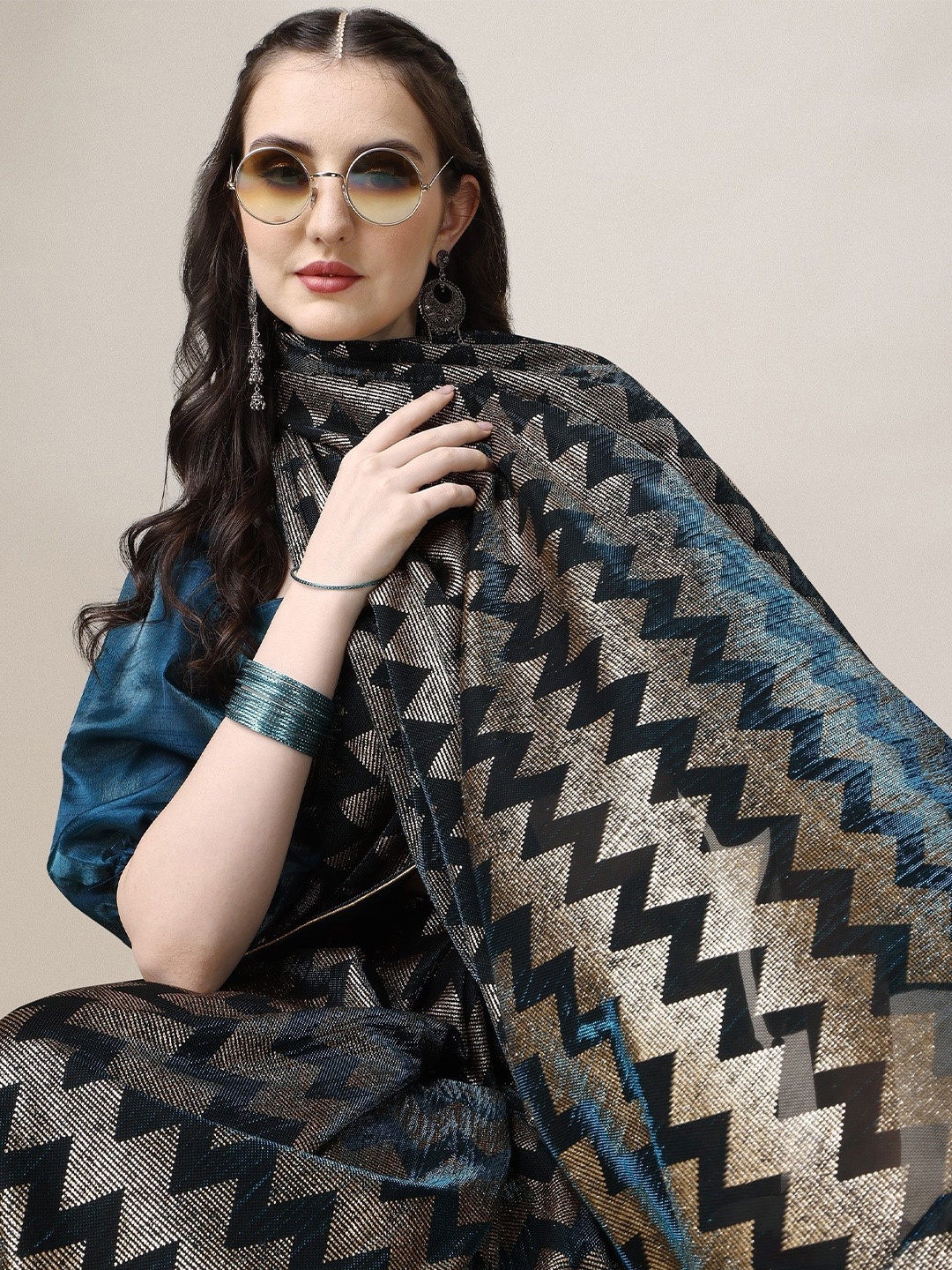 

VIJAYA VALLABH Embellished Net Saree, Black