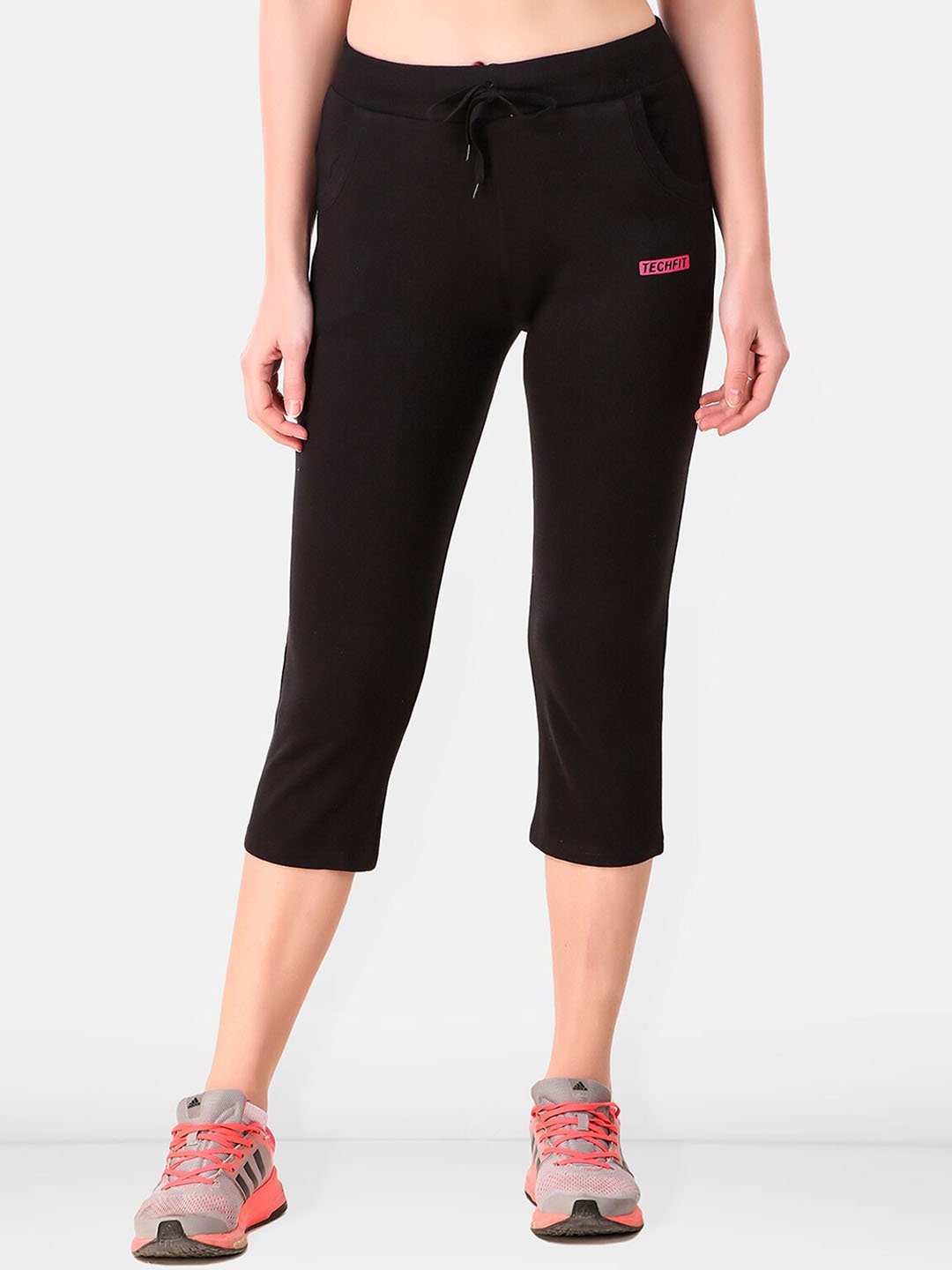 

Be You Women Solid Three Fourth-Length Gym Tights, Black