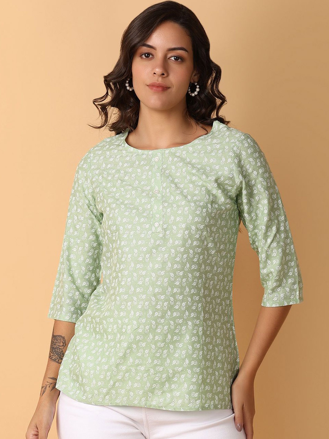 

V-Mart Women Printed Above Knee Kurta, Green