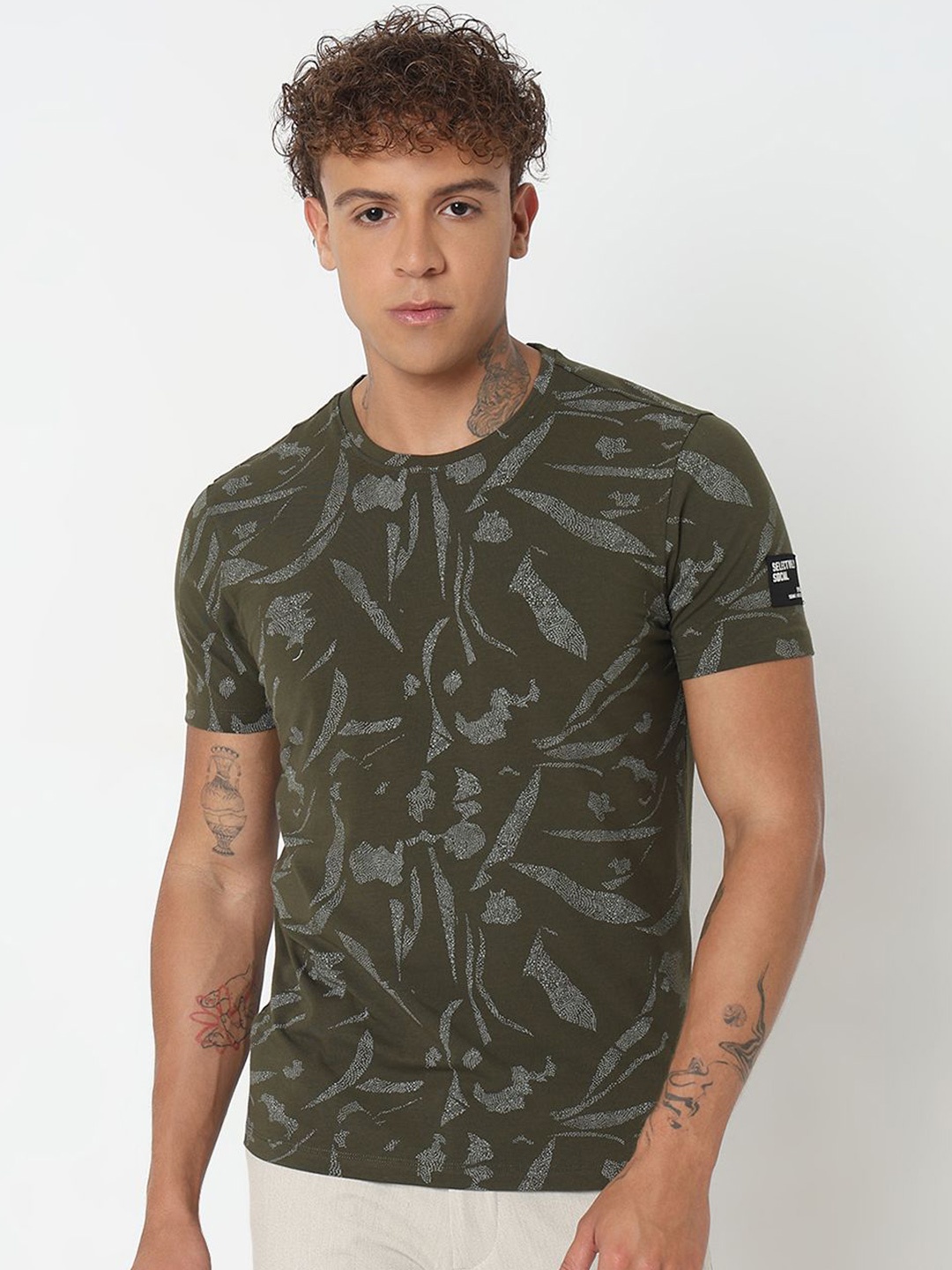 

SPYKAR Men Abstract Printed Round Neck T-shirt, Green