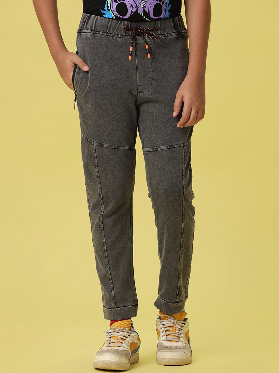 

V-Mart Boys Light Fade Jeans, Olive