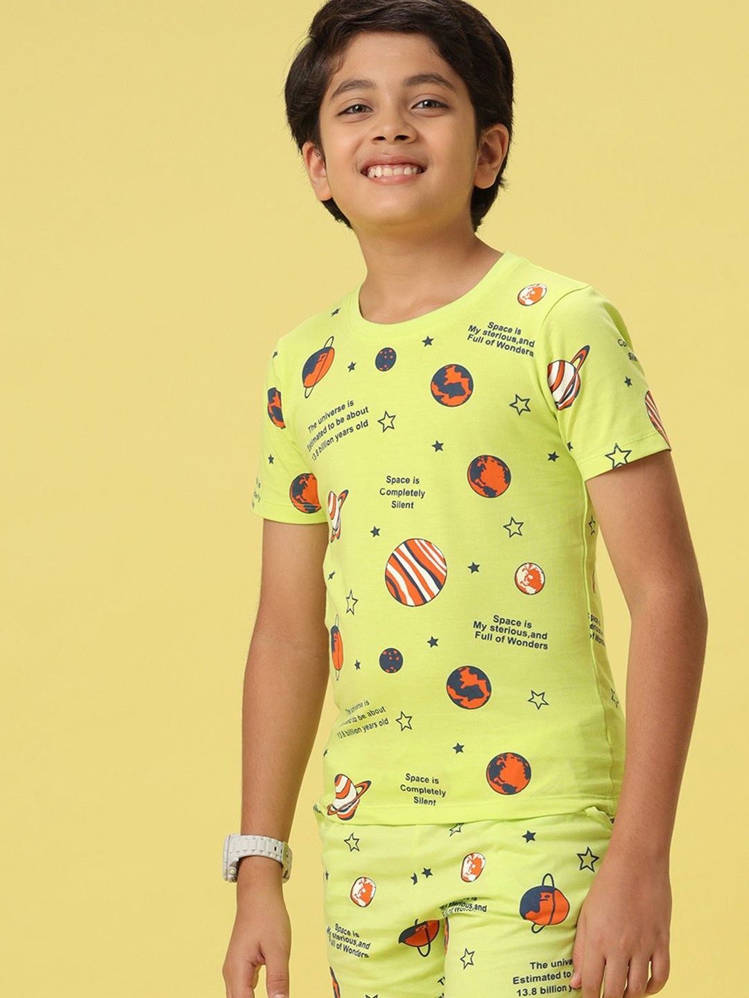 

V-Mart Boys Printed T-shirt with Shorts, Yellow