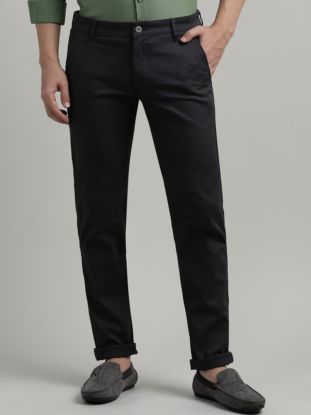 

Crocodile Men Solid Tapered Fit Trousers, Black