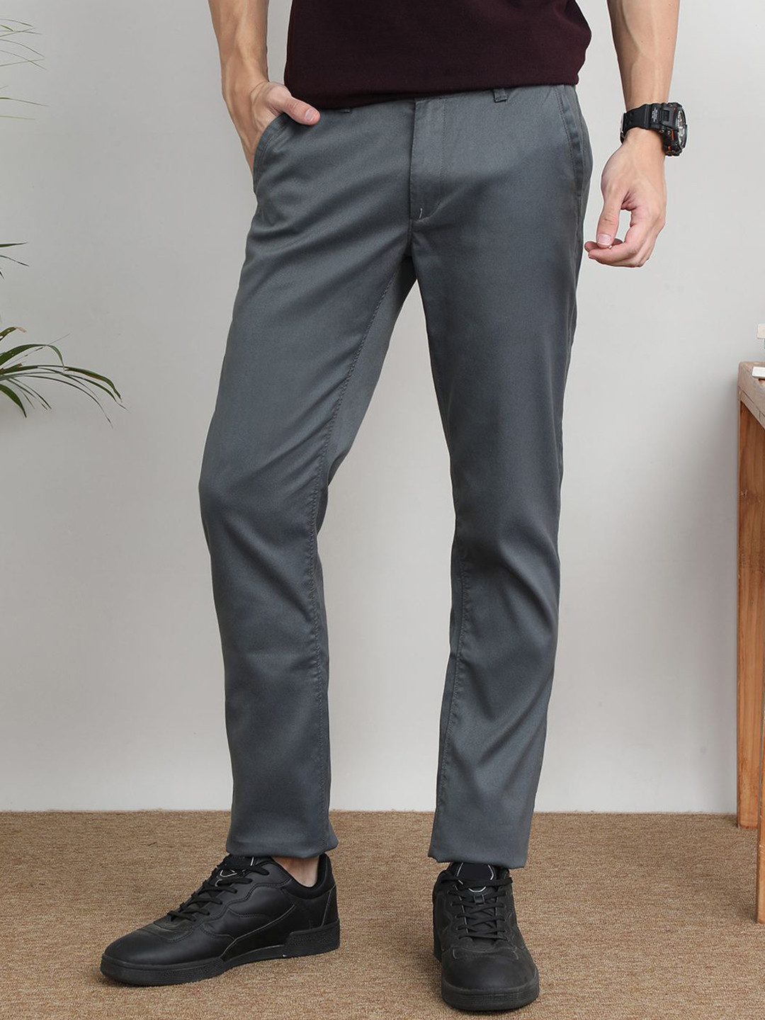 

Crocodile Men Mid-Rise Slim Fit Easy Wash Trousers, Grey