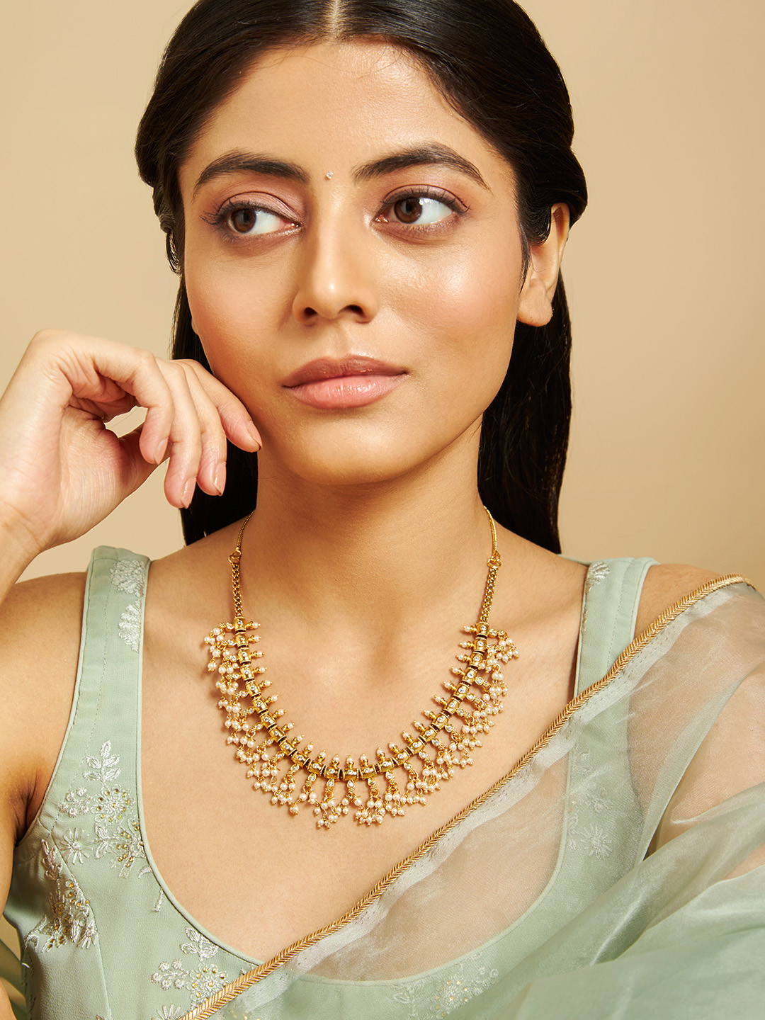 

Kushal's Fashion Jewellery Copper Gold-Plated Antique Necklace, White
