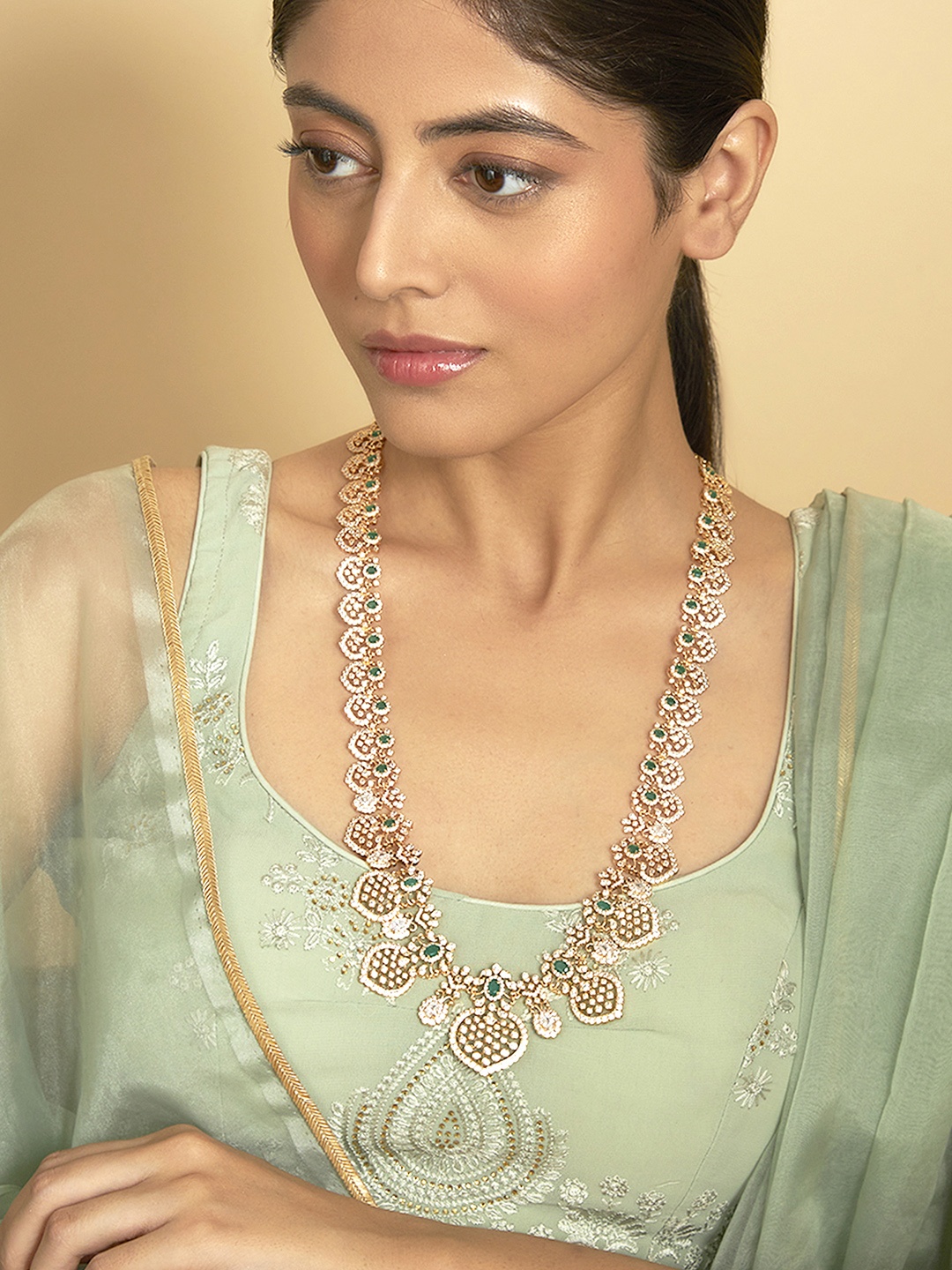 

Kushal's Fashion Jewellery Copper Gold-Plated Necklace