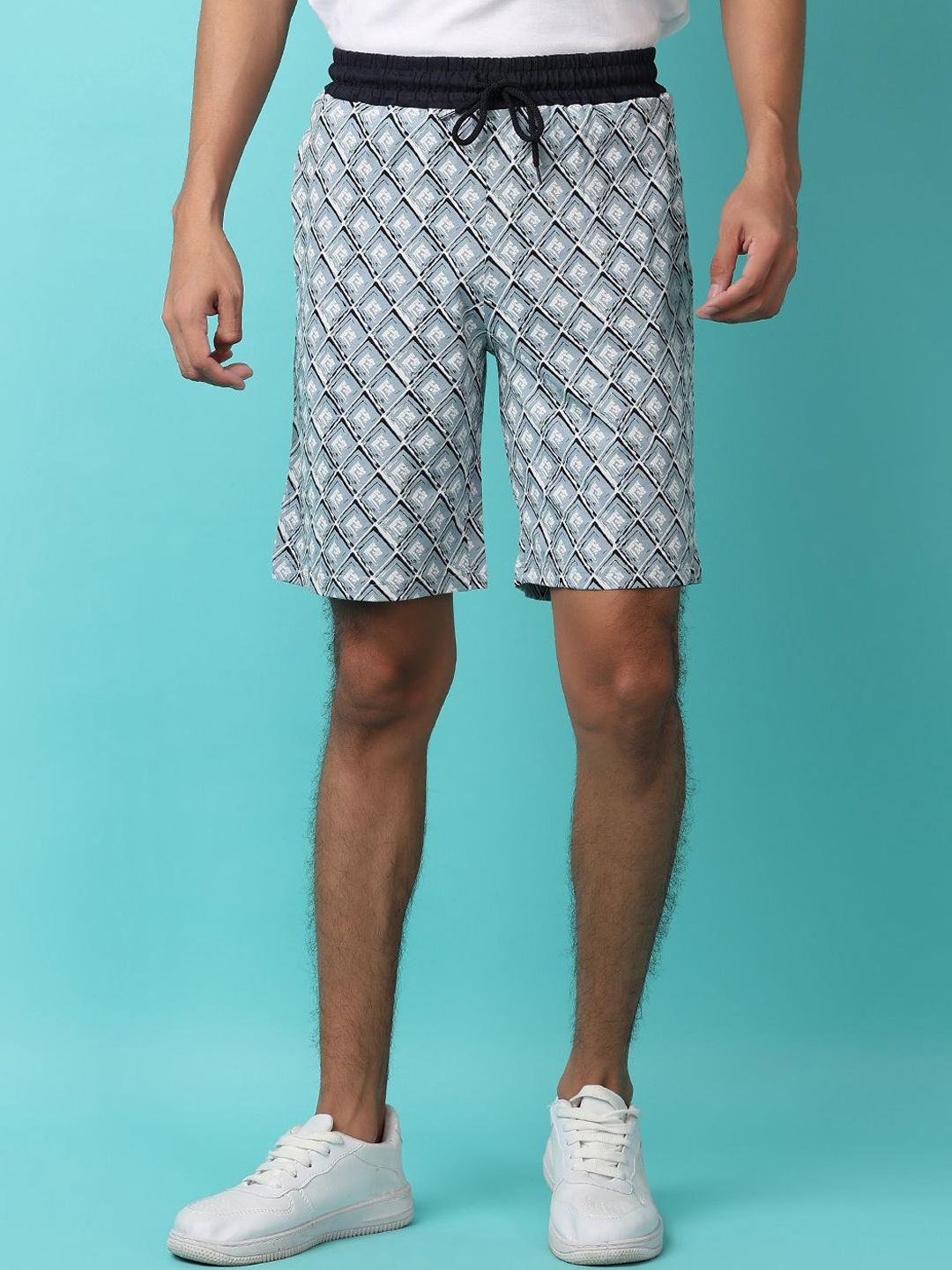 

V-Mart Men Printed Shorts, Blue