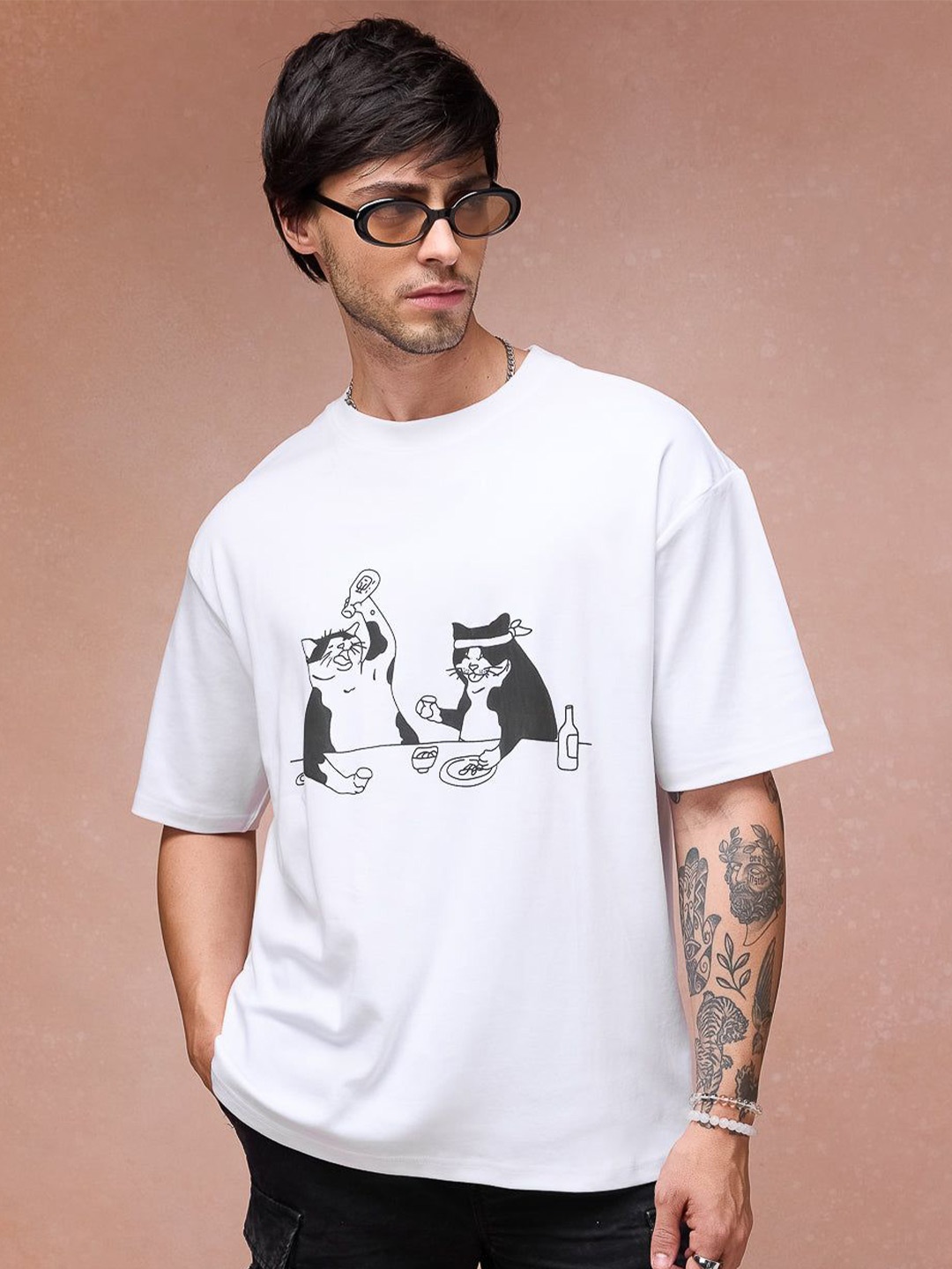 

FREAKINS Men Graphic Printed Round Neck Pure Cotton Oversized T-shirt, White