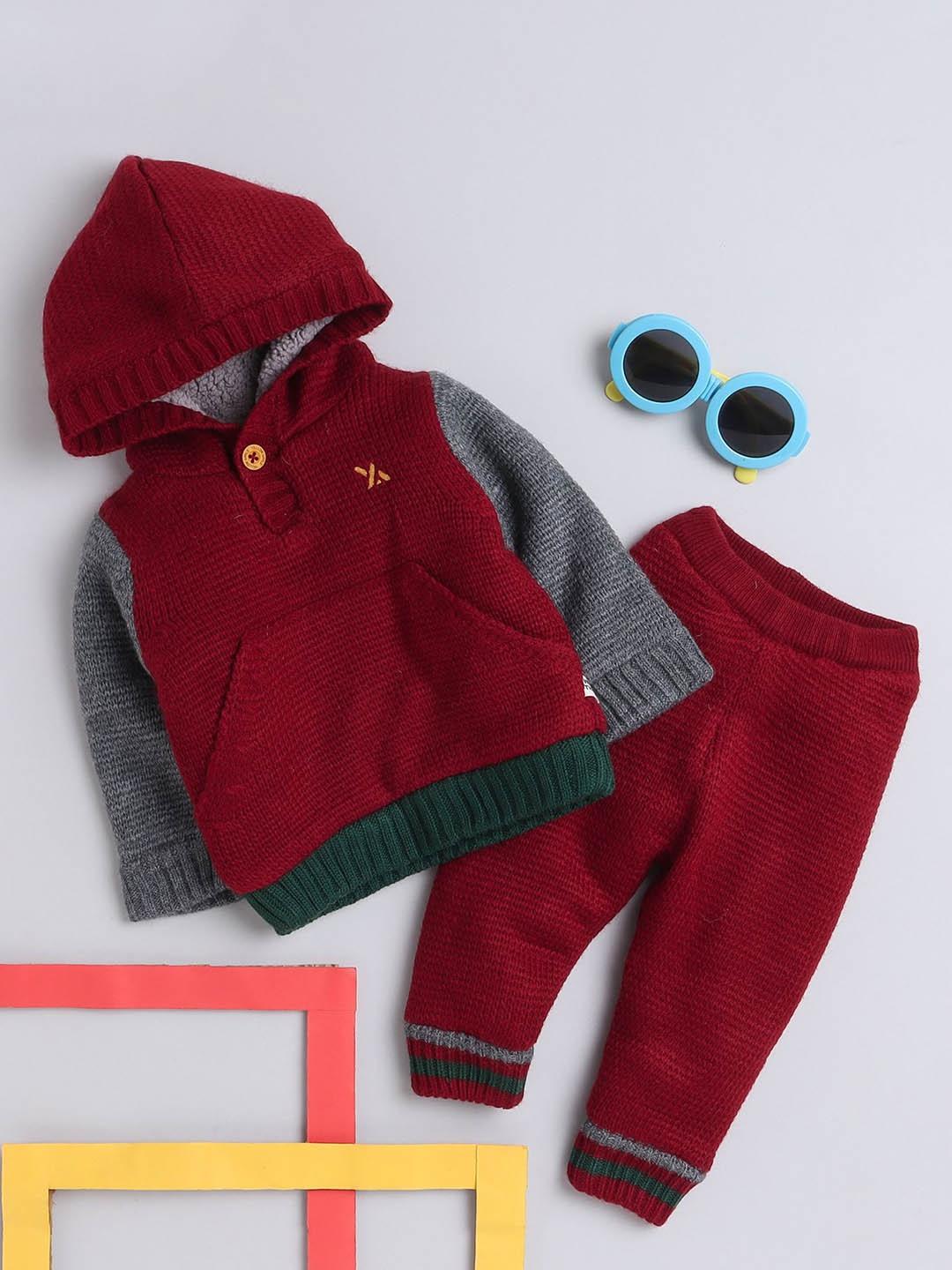 

Yellow Apple Infants Colour-Blocked Thermal Set, Maroon