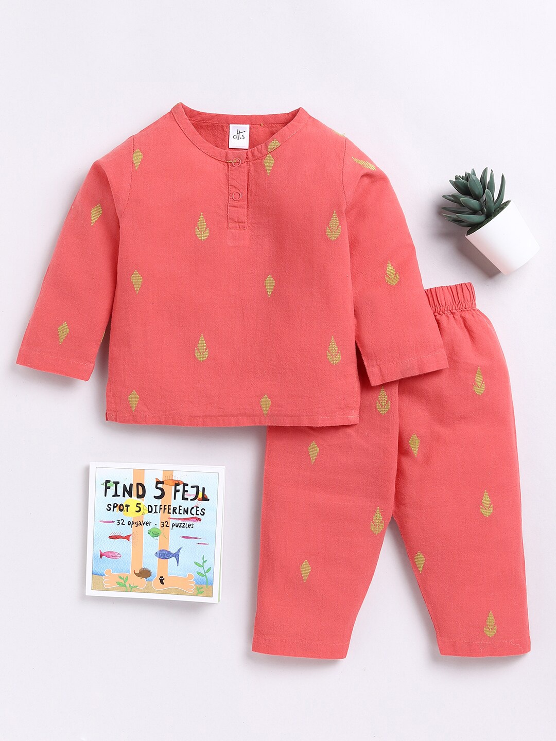 

Clt.s Girls Printed Night suit, Peach