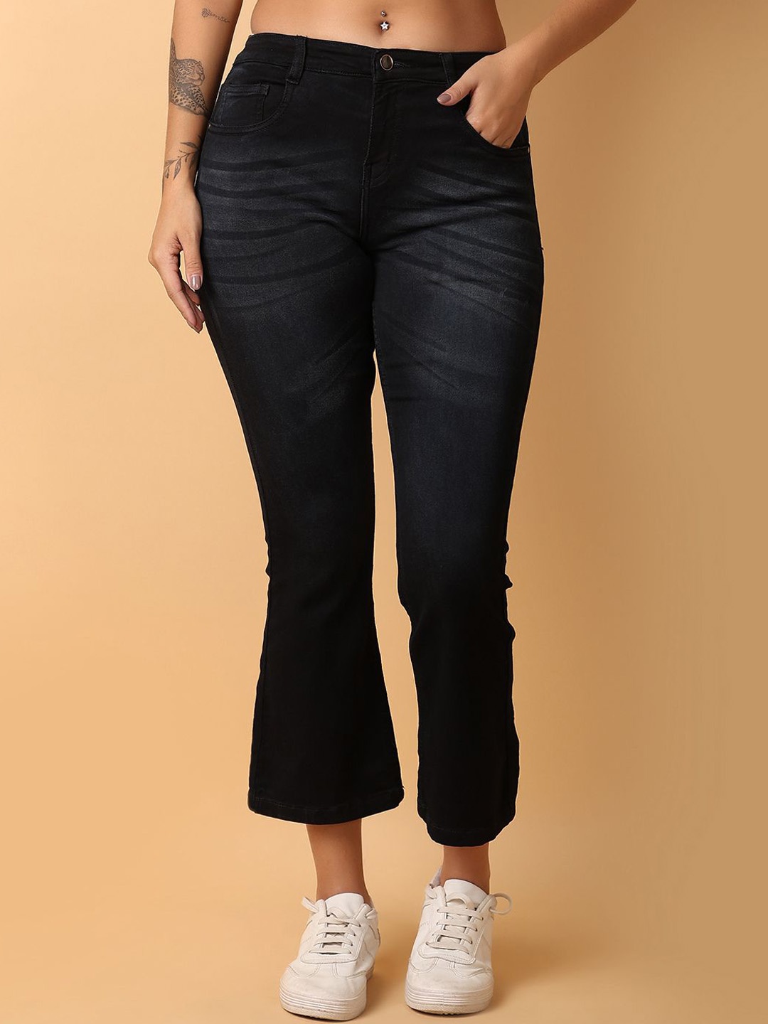 

V-Mart Women High-Rise Light Fade Jeans, Black