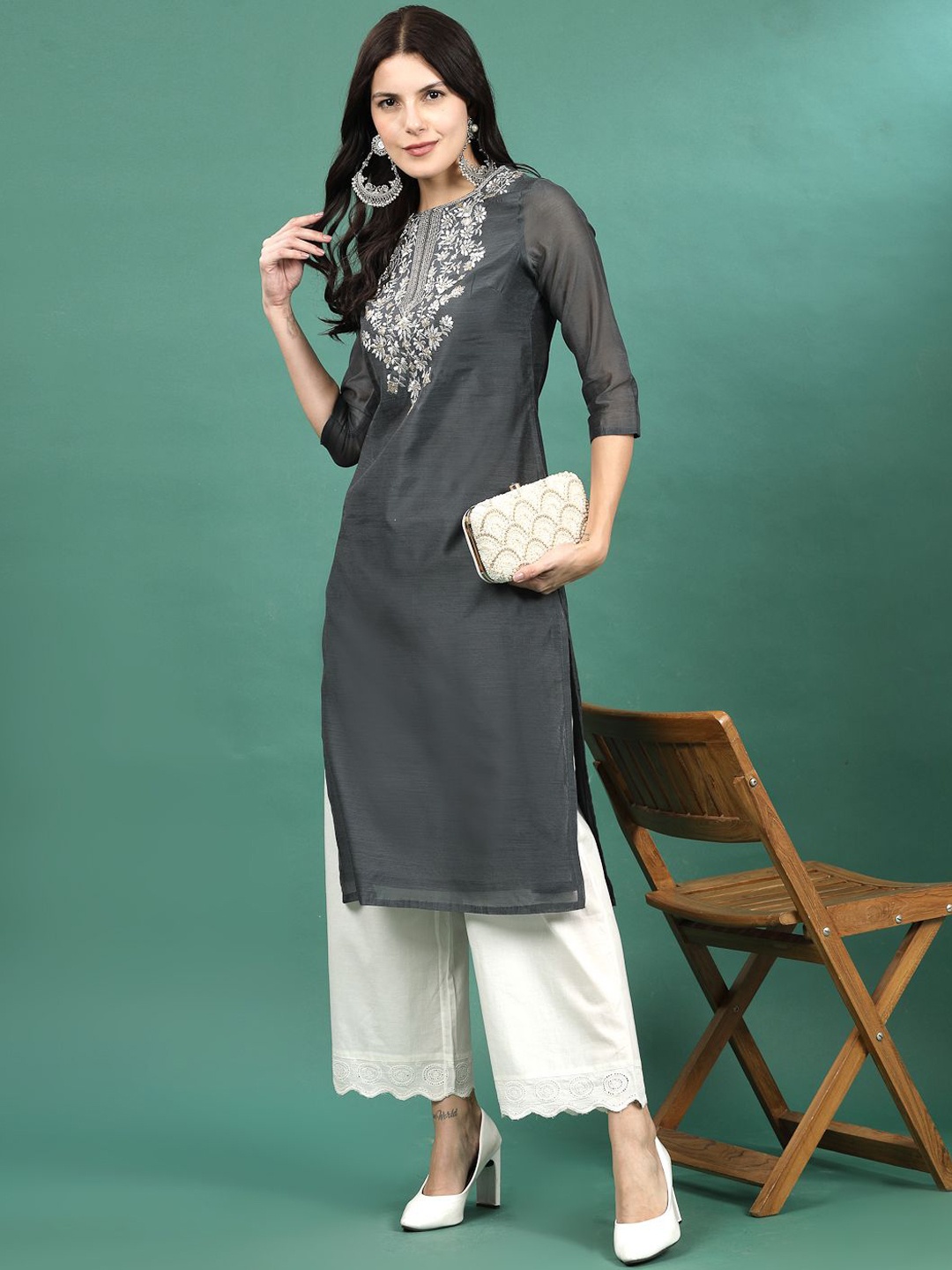 

Sangria Women Embroidered Straight Kurtas, Grey