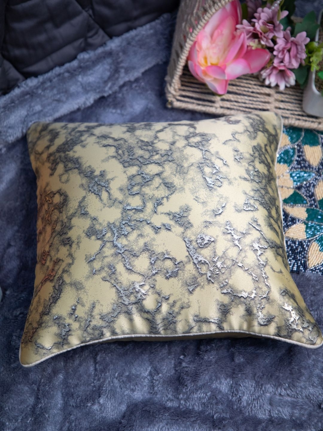 

STUDIOHMK Off White & Grey Abstract Square Cushion Covers