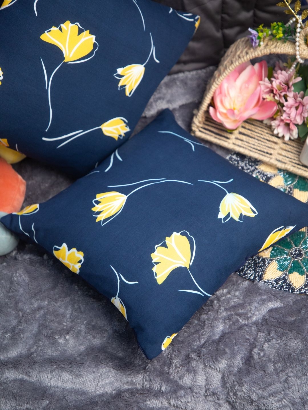 

STUDIOHMK Blue & Yellow Set of 2 Floral Square Cushion Covers