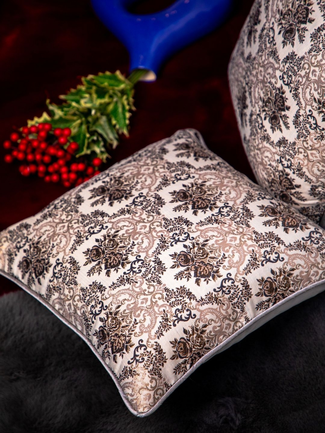 

STUDIOHMK Off White & Brown Ethnic Motifs Square Cushion Covers