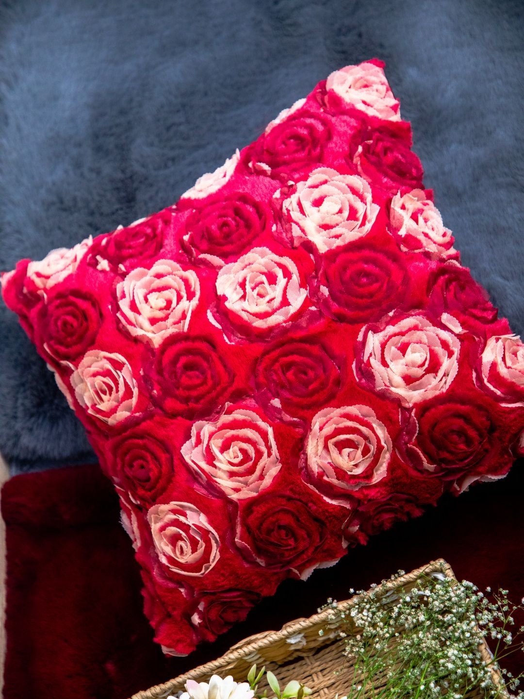 

STUDIOHMK Red & Peach-Coloured Floral Square Cushion Covers