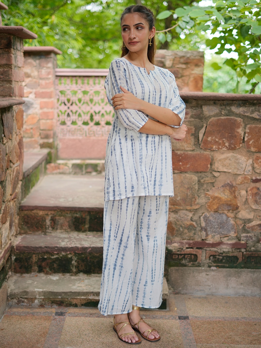 

Libas Women Abstract Printed Night suit, Grey