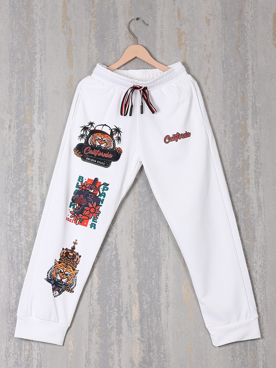 

CHUNMUN Boys Printed Track Pants, Maroon
