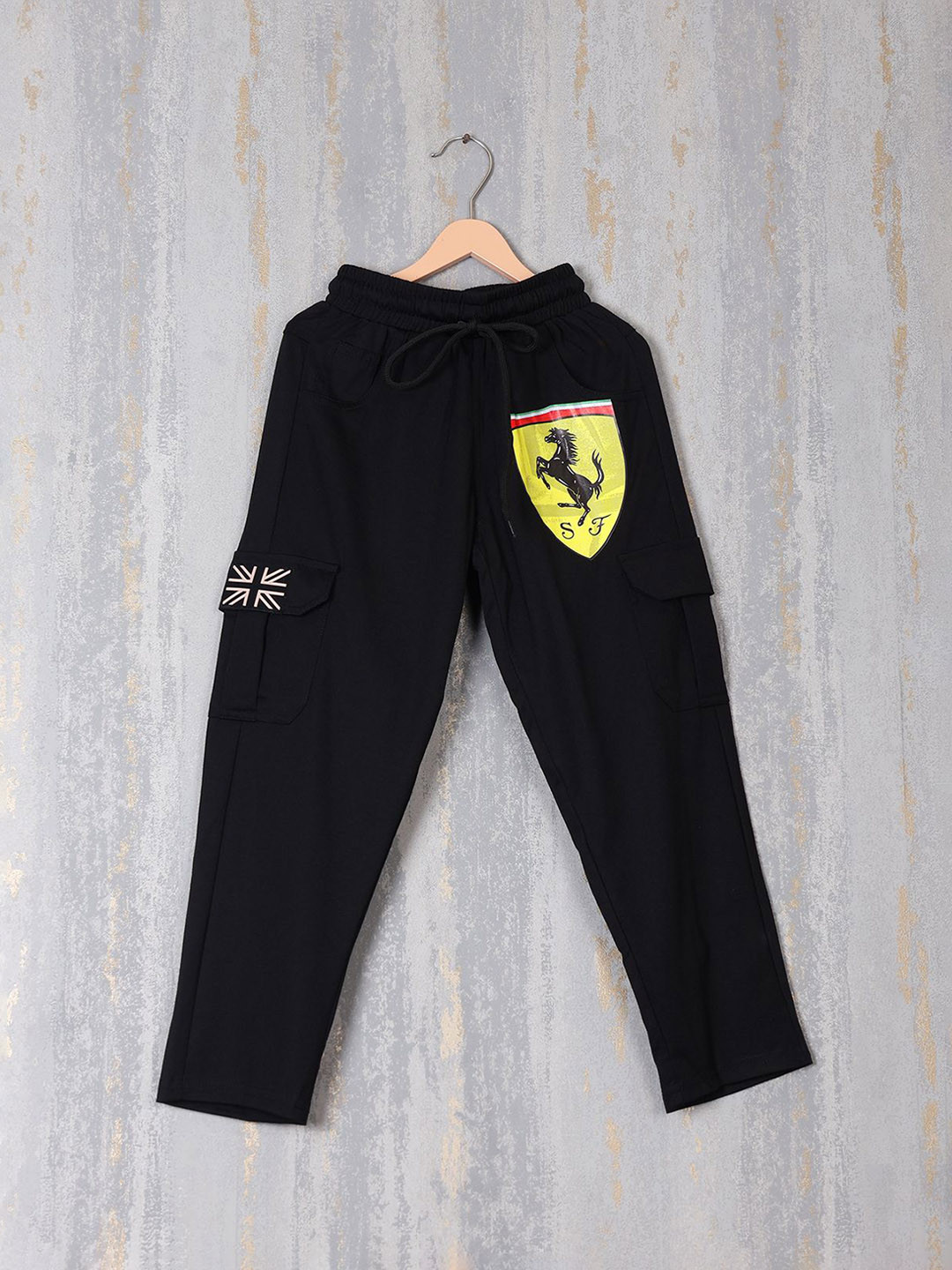 

CHUNMUN Boys Printed Track Pants, Black
