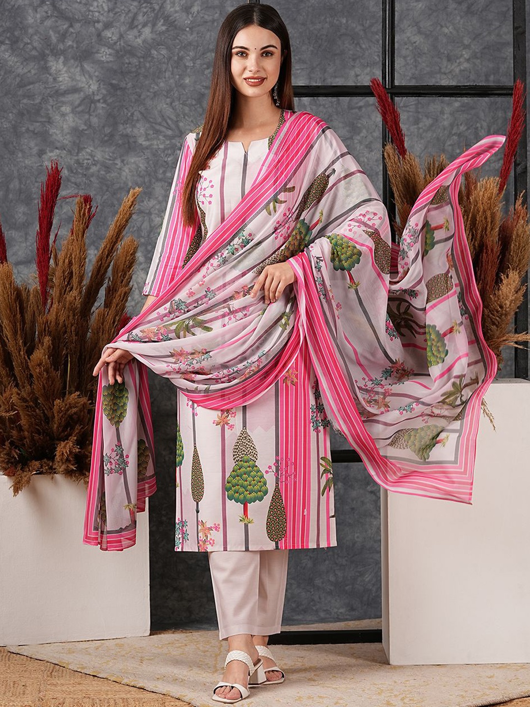 

Anni Designer Women Floral Printed Regular Kurta with Trousers & With Dupatta, Pink