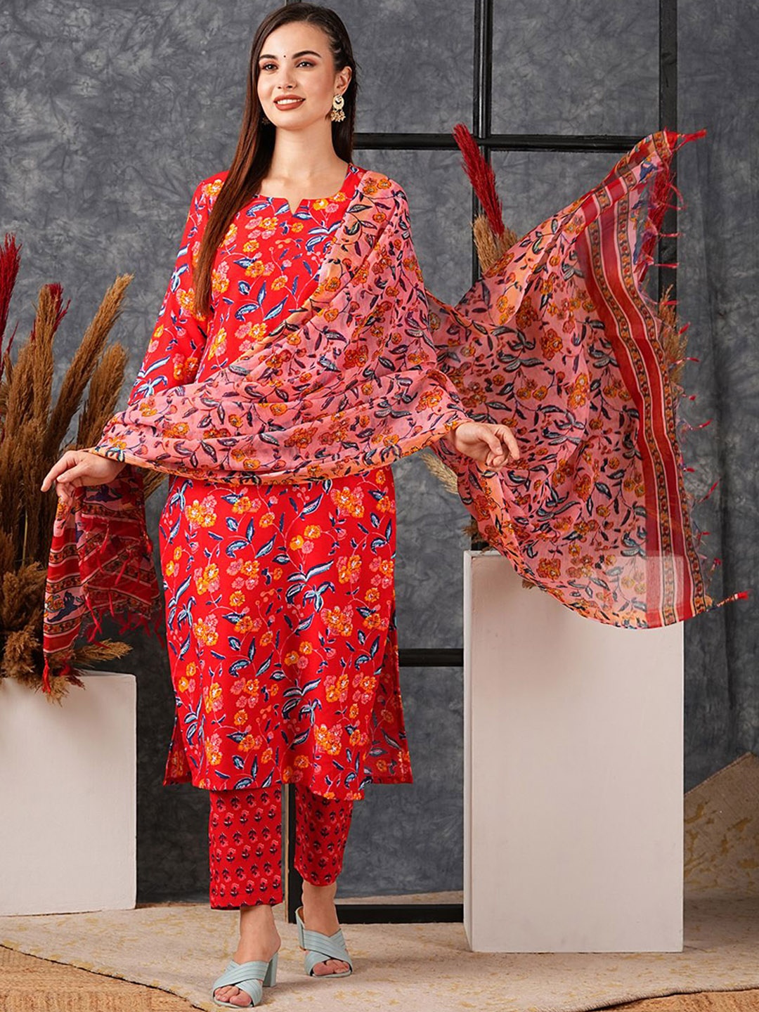 

Anni Designer Women Floral Printed Kurta with Trousers & With Dupatta, Red