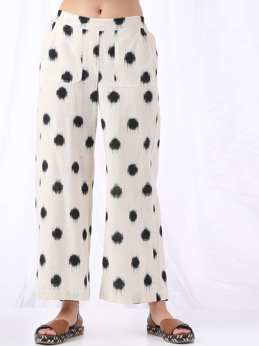

VASSTRAM Women Polka Dot Printed Relaxed Loose Fit Pleated Trousers, Off white