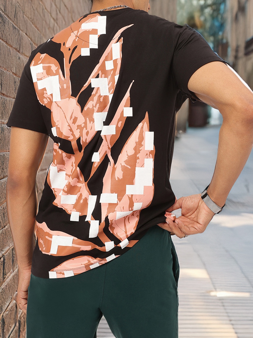 

Kook N Keech Garden Flair Back Print T-shirt, Black