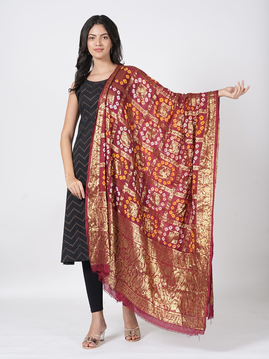 

MUFFLY Woven Design Bandhani Dupatta, Maroon